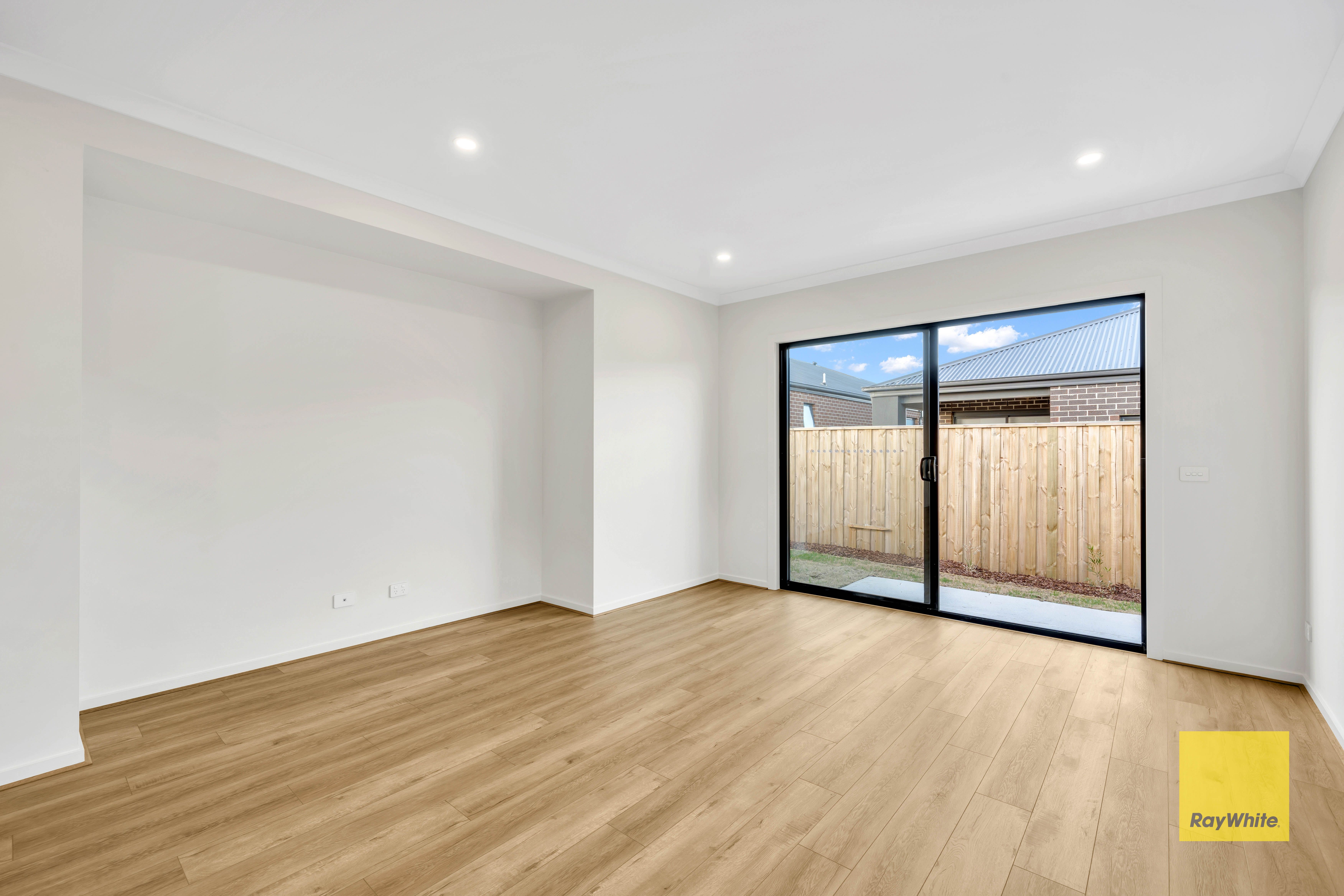 30 Fieldia Road — photo 4 of 10