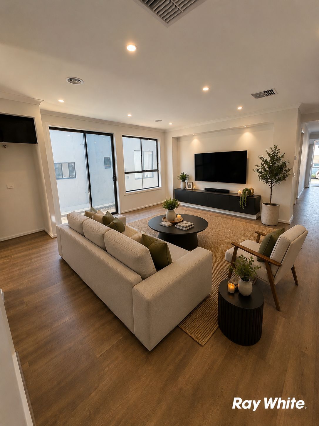 4 Conway Street — photo 4 of 9