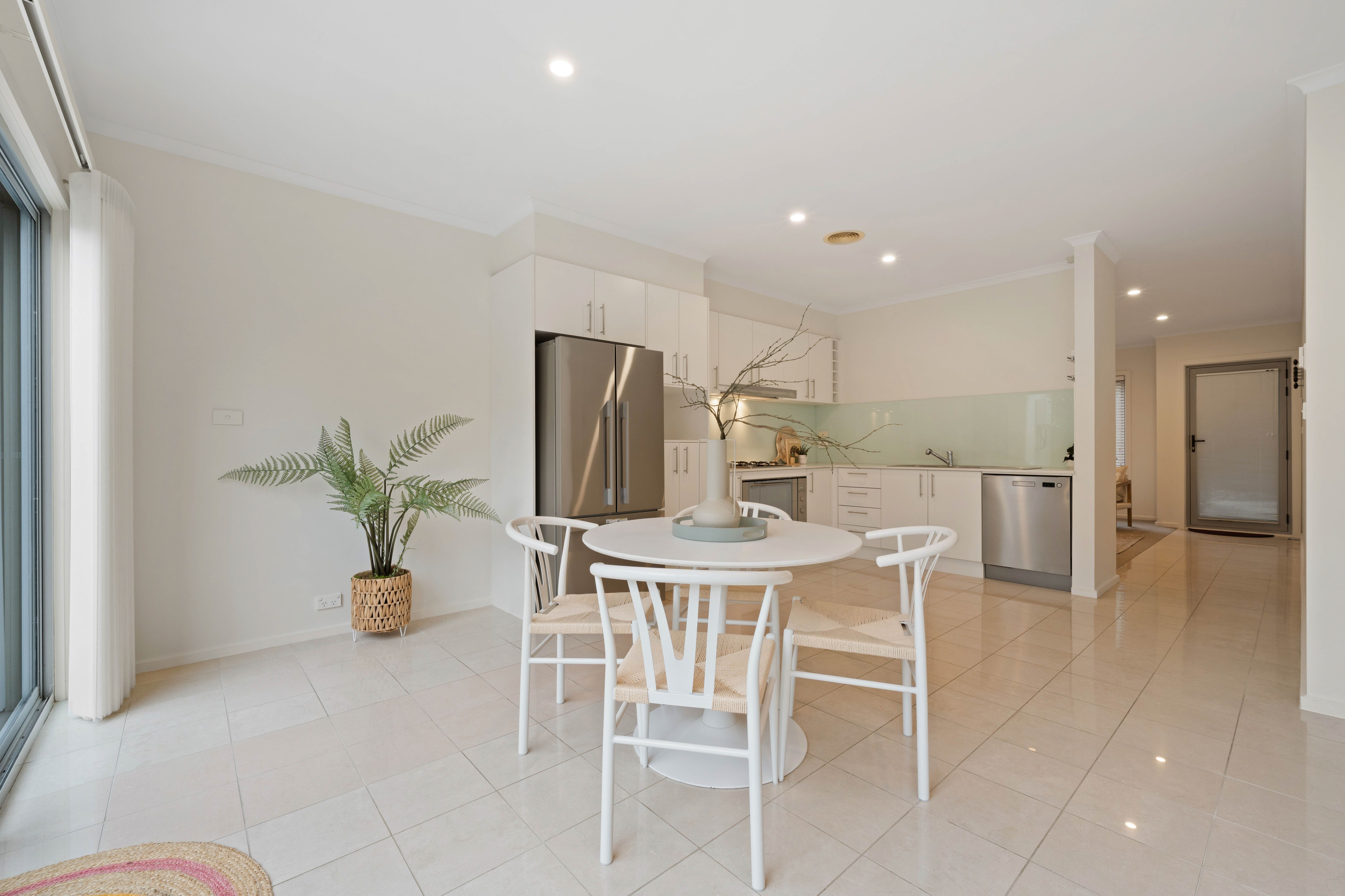 6/24 Bindaga Place — photo 4 of 18