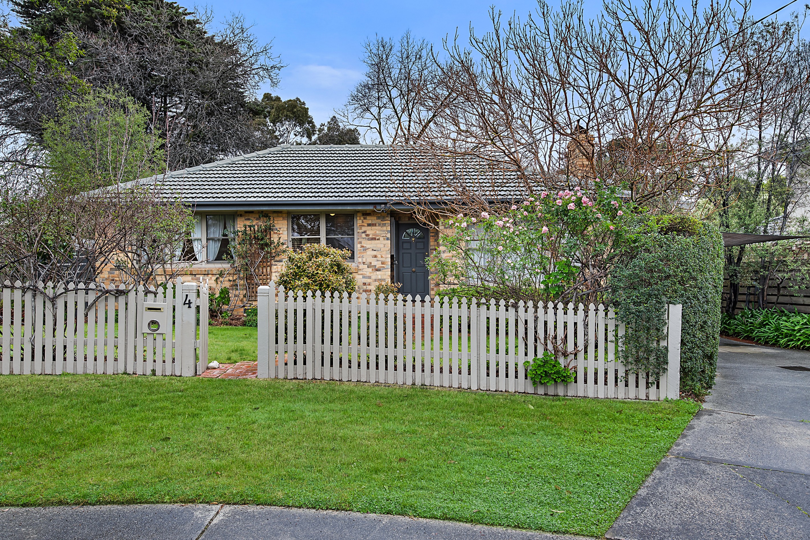 2/4 Rowan Court, Mount Waverley, VIC 3149
