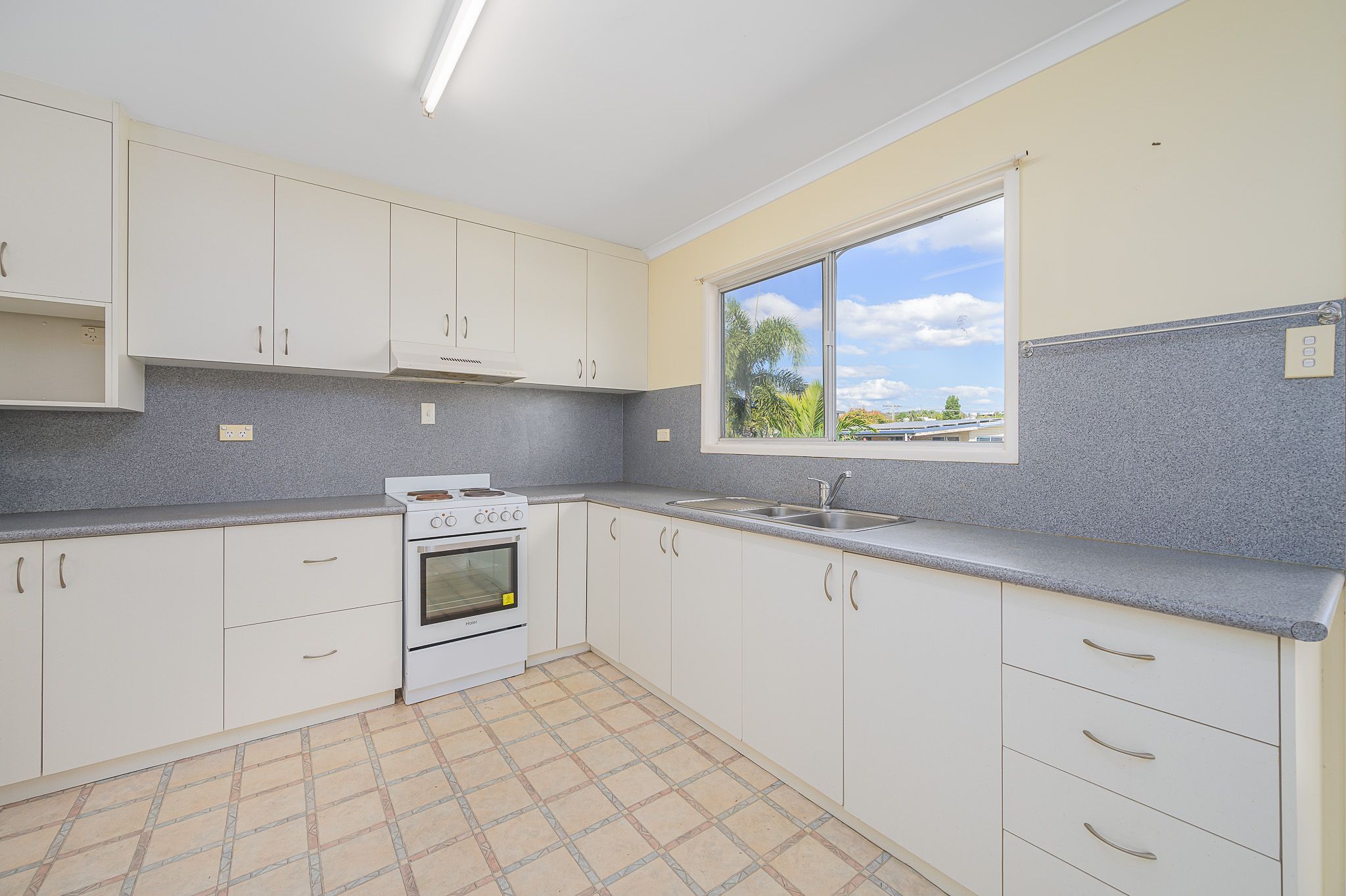7 Acacia Court, Kin Kora, QLD 4680