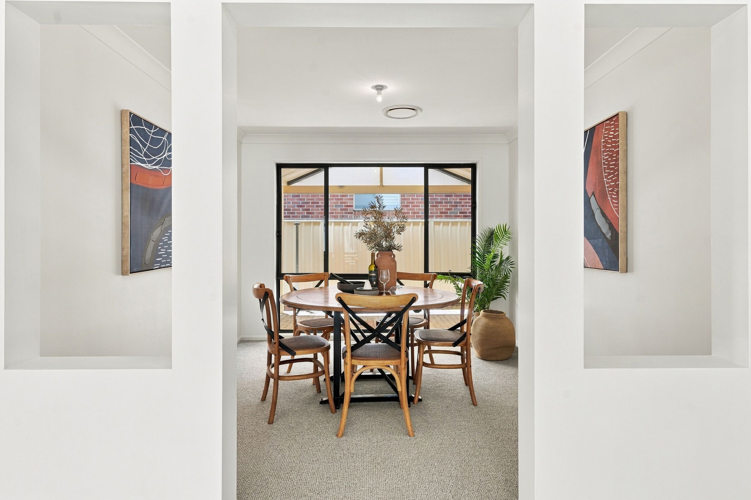 7 Armstrong Close — photo 3 of 18