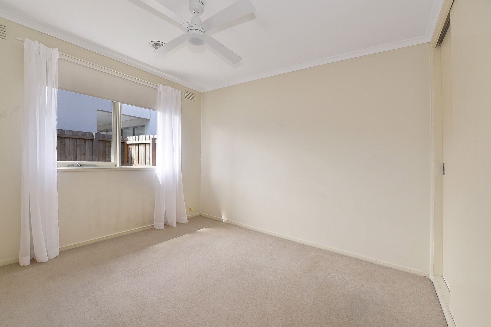 4/5 Cooper Street — photo 5 of 6