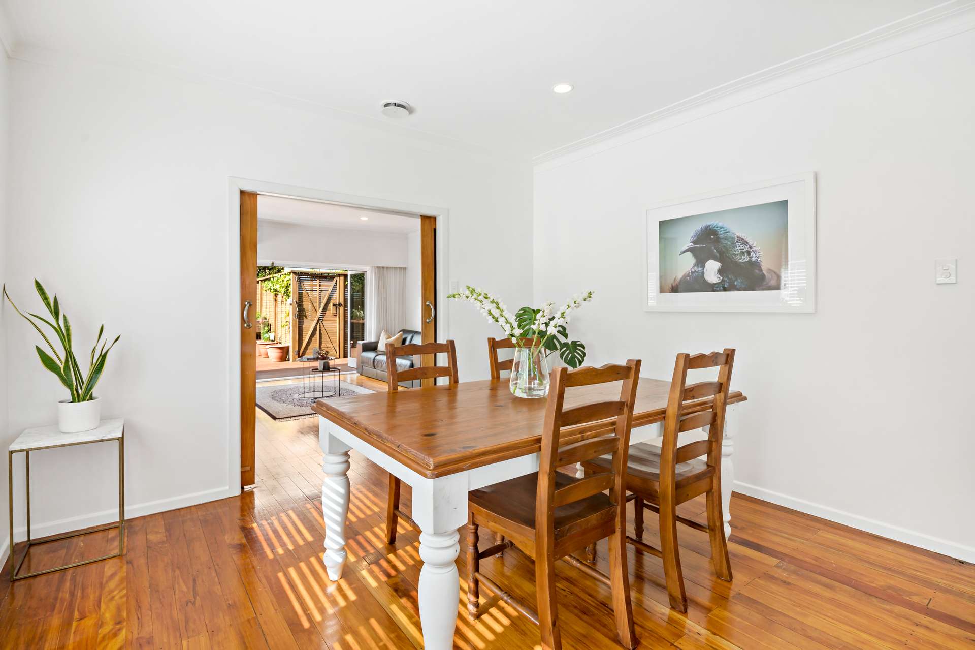 87 Carlton Street photo 6