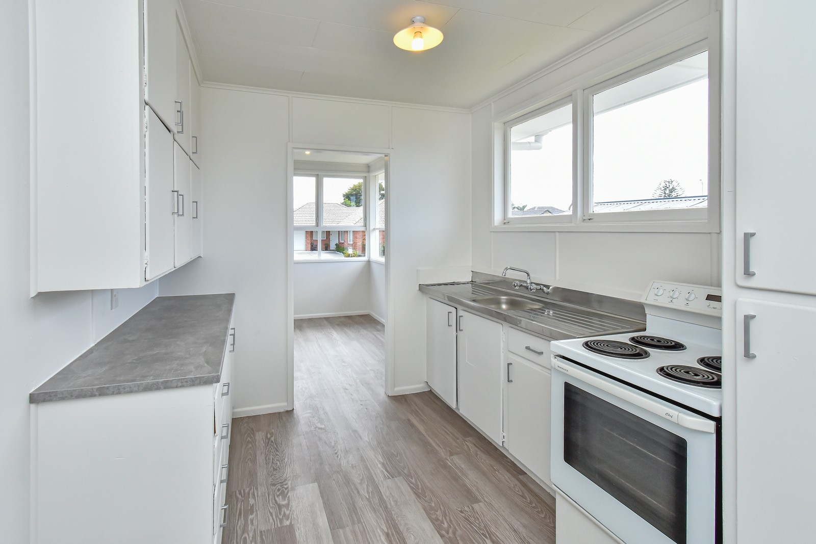 5 Moffit Place, Mangere East, Manukau City
