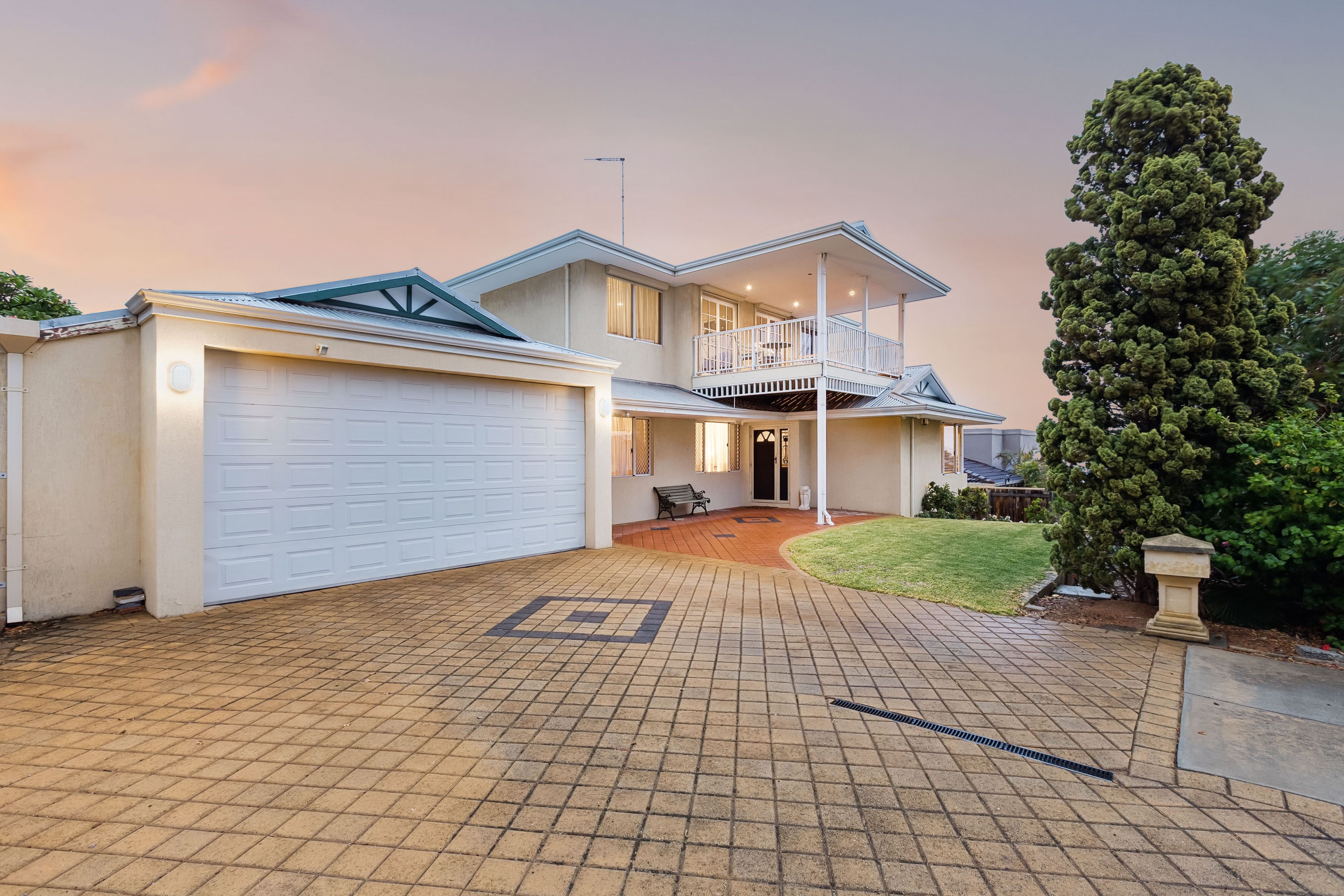 24 Robin Avenue, Sorrento, WA 6020