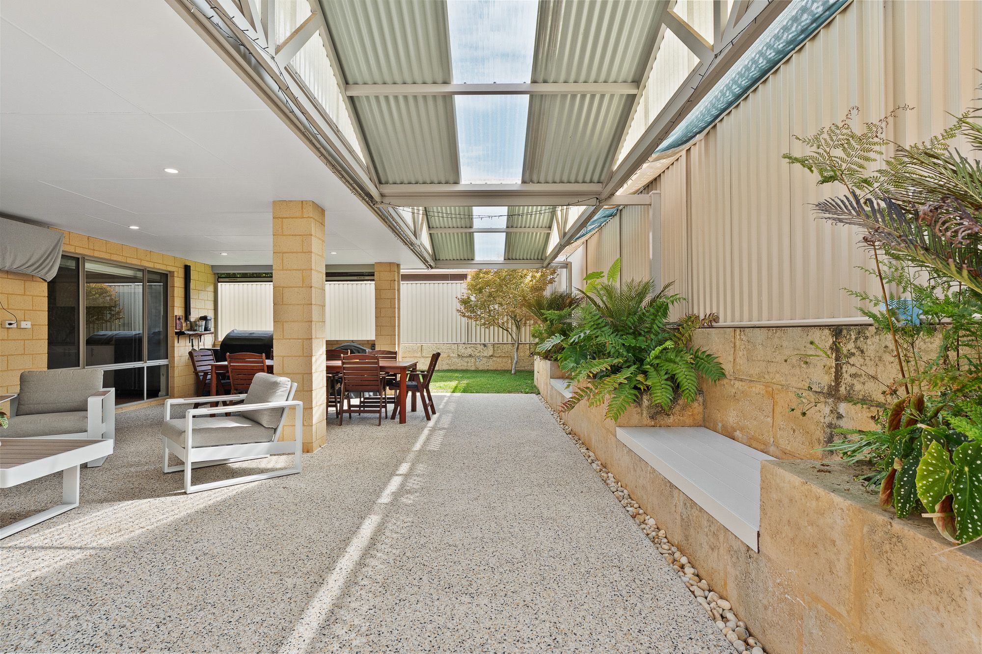 16 Carrow Bend, Baldivis, WA 6171