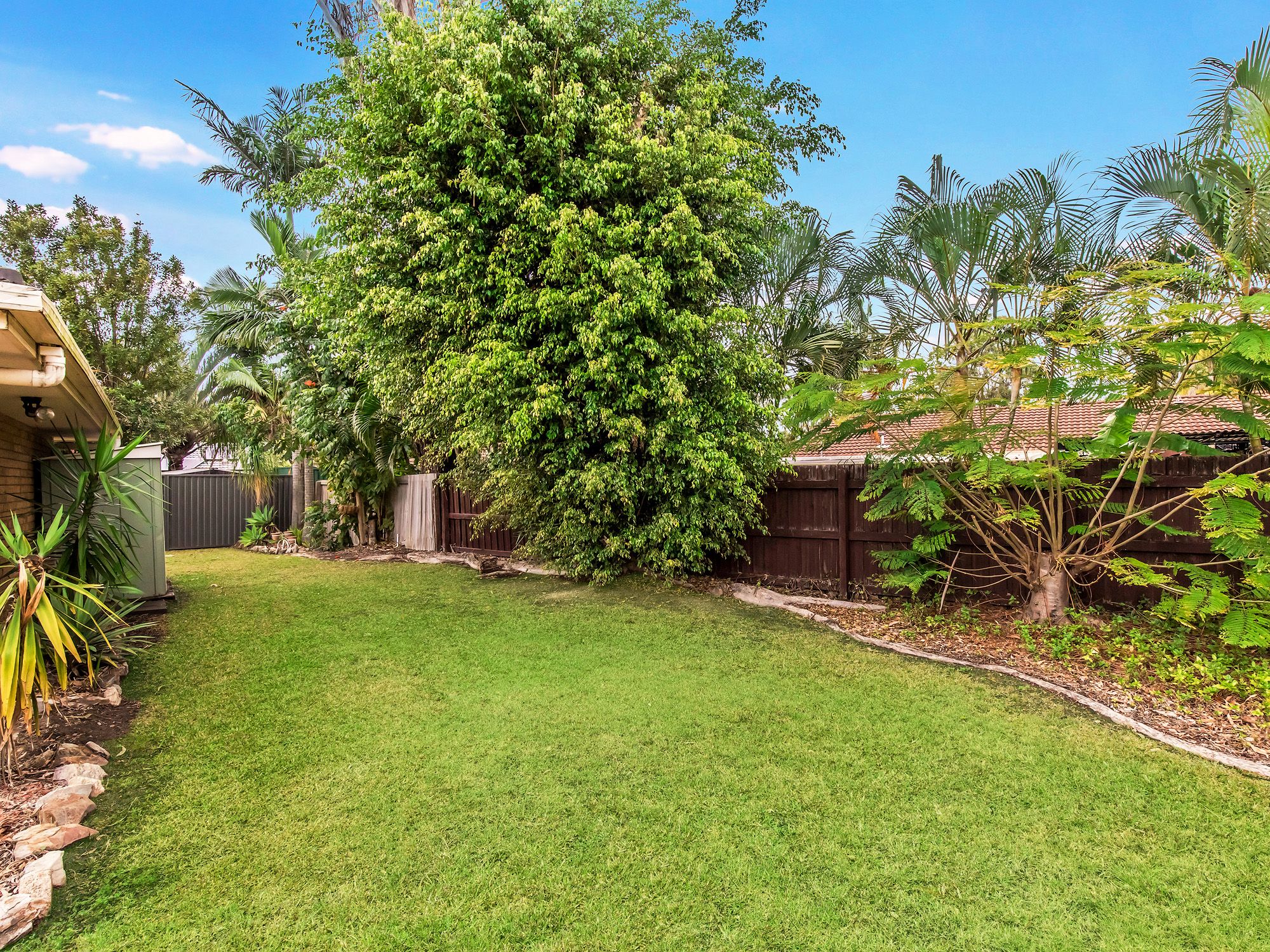2/6 Hoya Court, Labrador, QLD 4215
