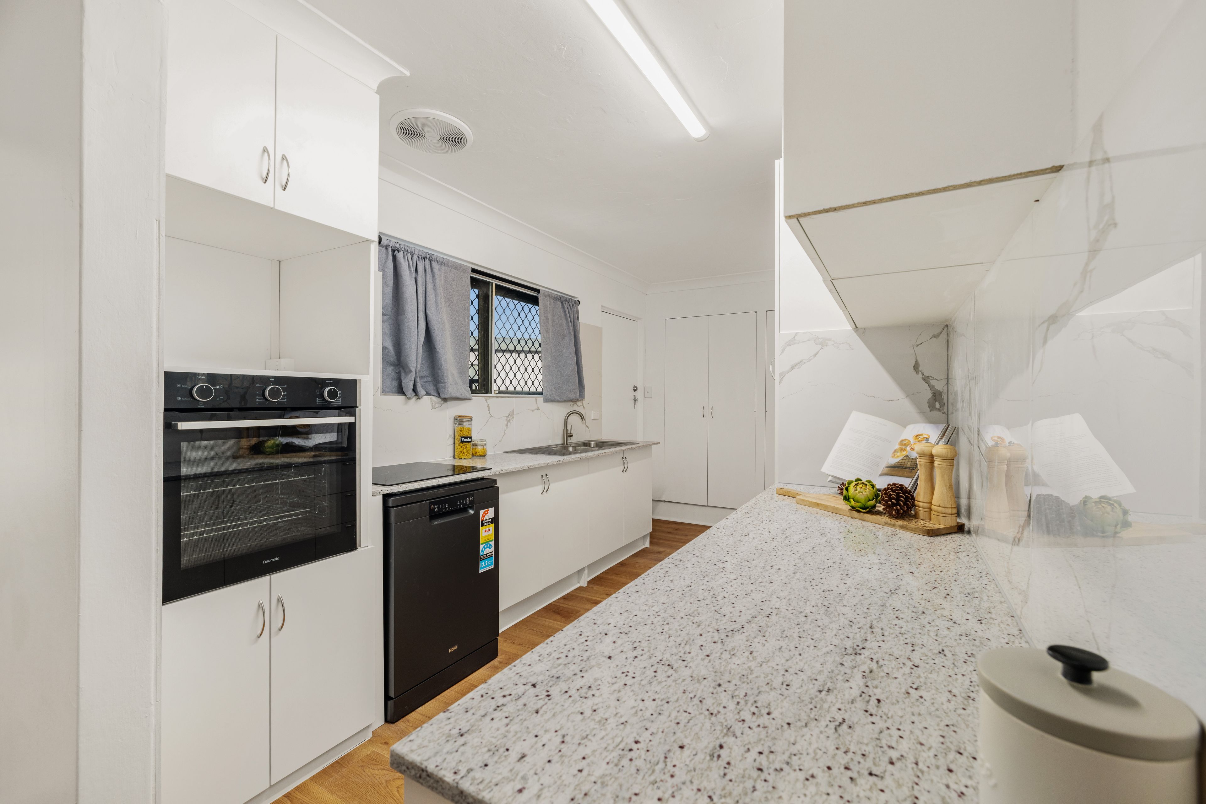 25 Lyell Street — photo 7 of 22