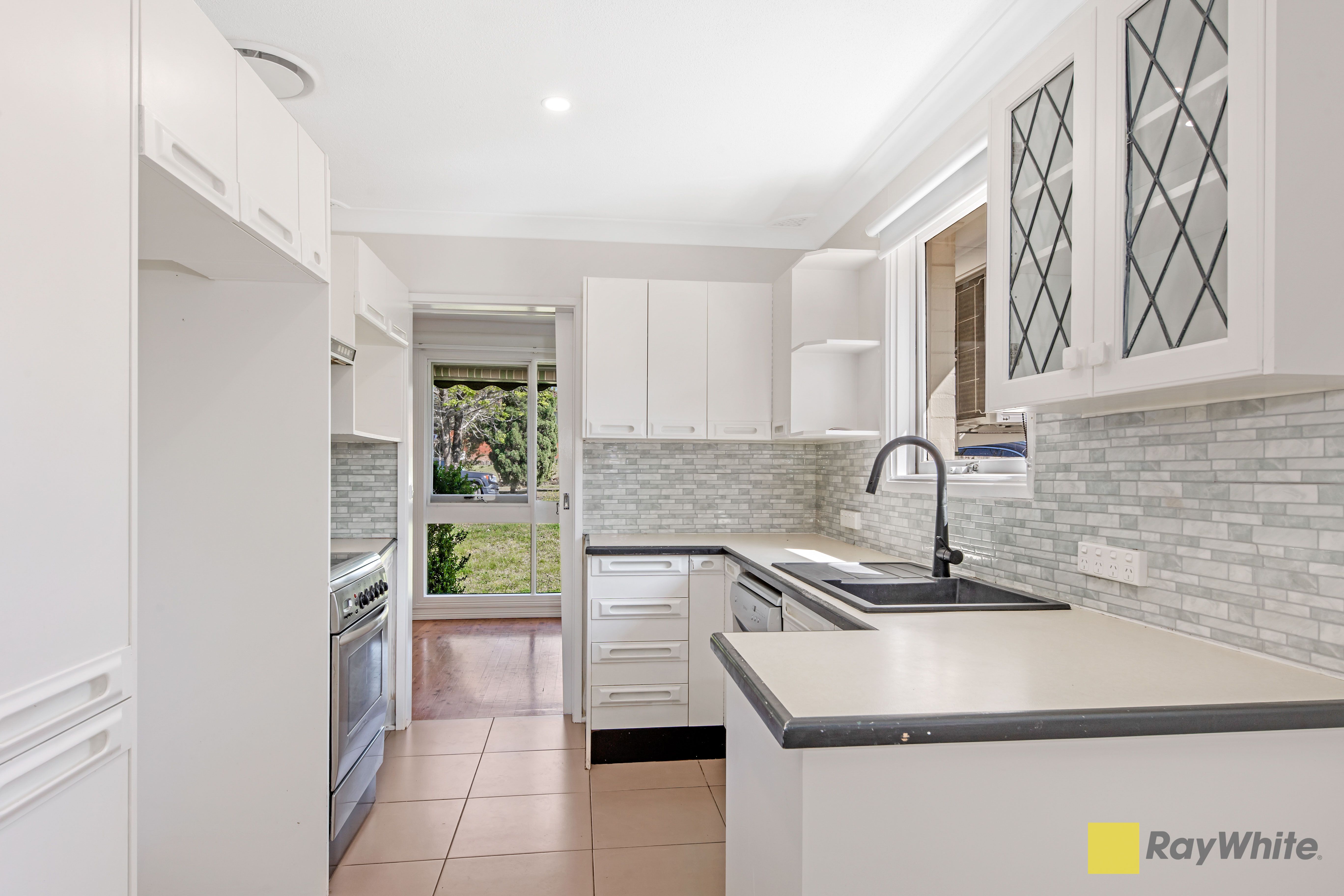 26 Myuna Crescent, Seven Hills, NSW 2147