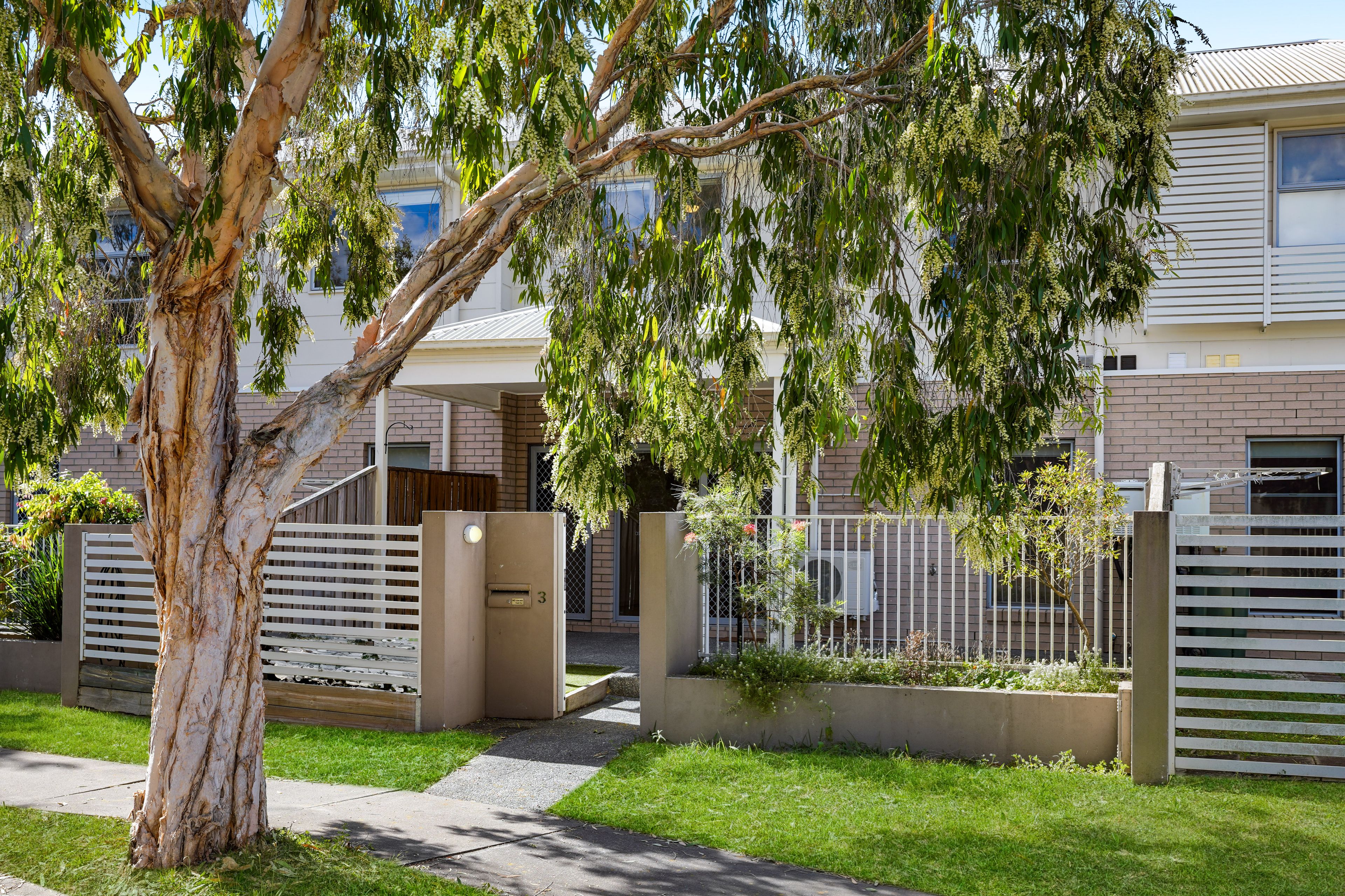 3/4 Tea Trees Avenue, Springfield Lakes, QLD 4300