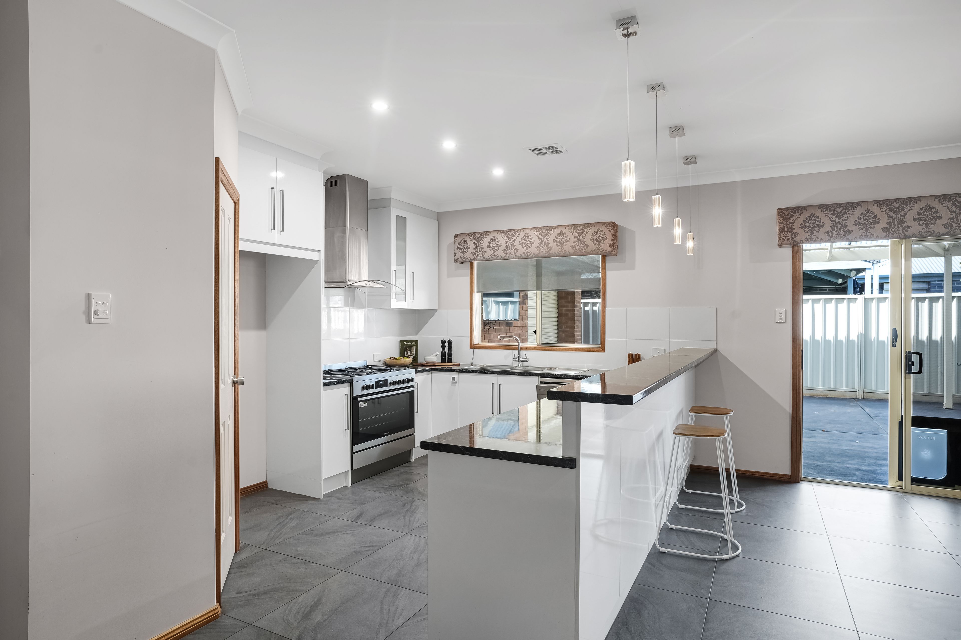 16 Keane Avenue — photo 6 of 18