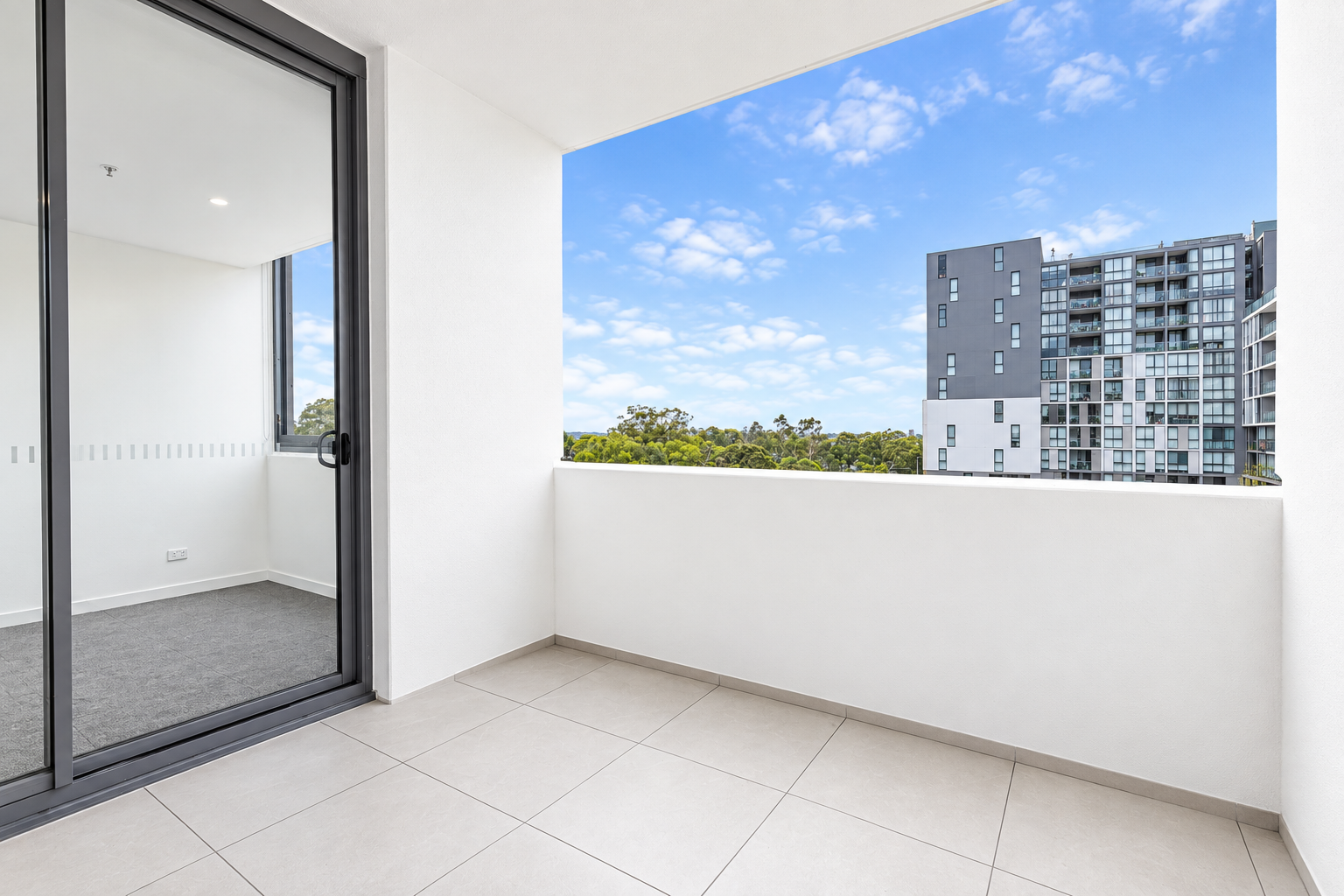 301/10 Kamira Court — photo 7 of 7