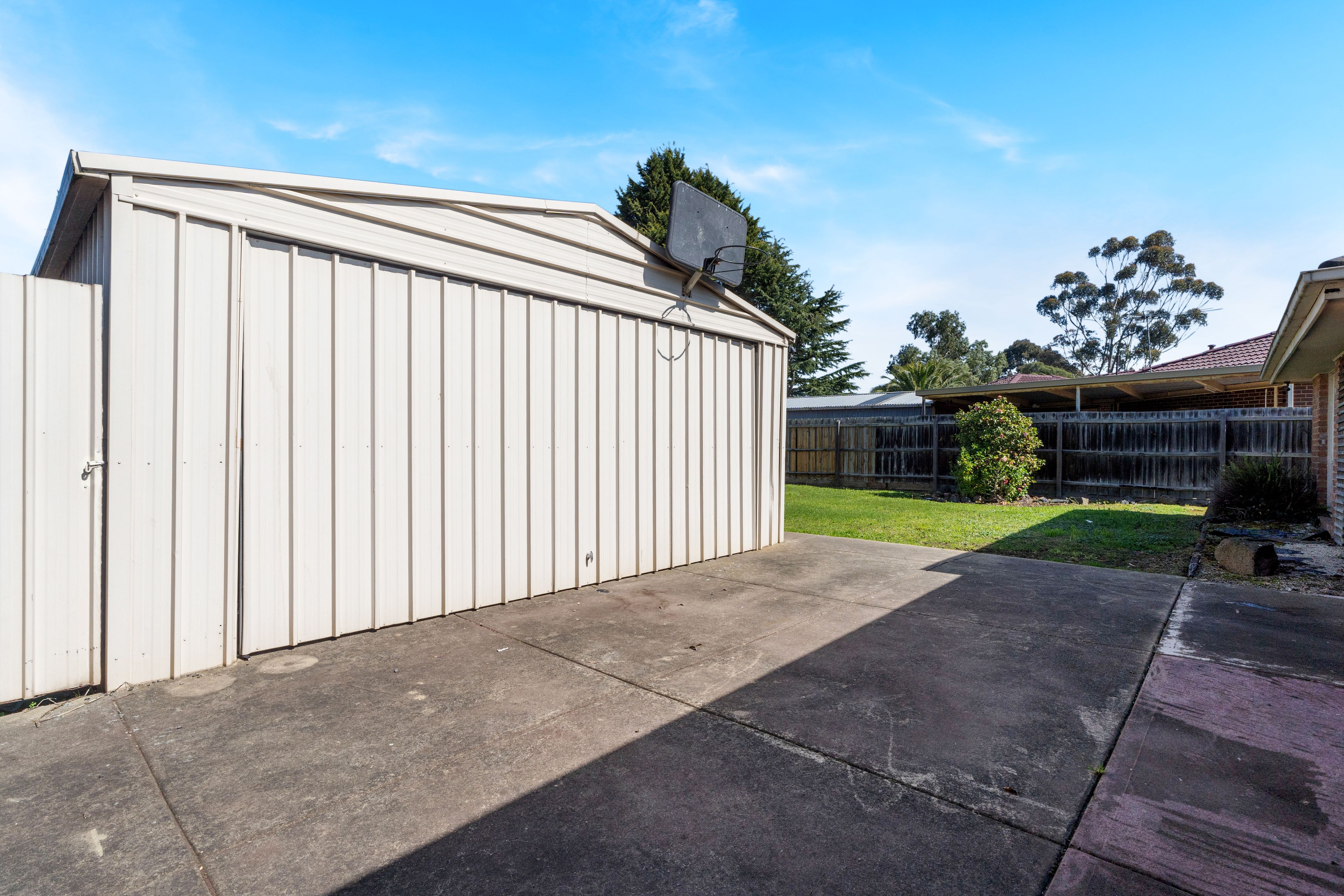 19 Beacon Hills Crescent — photo 13 of 21