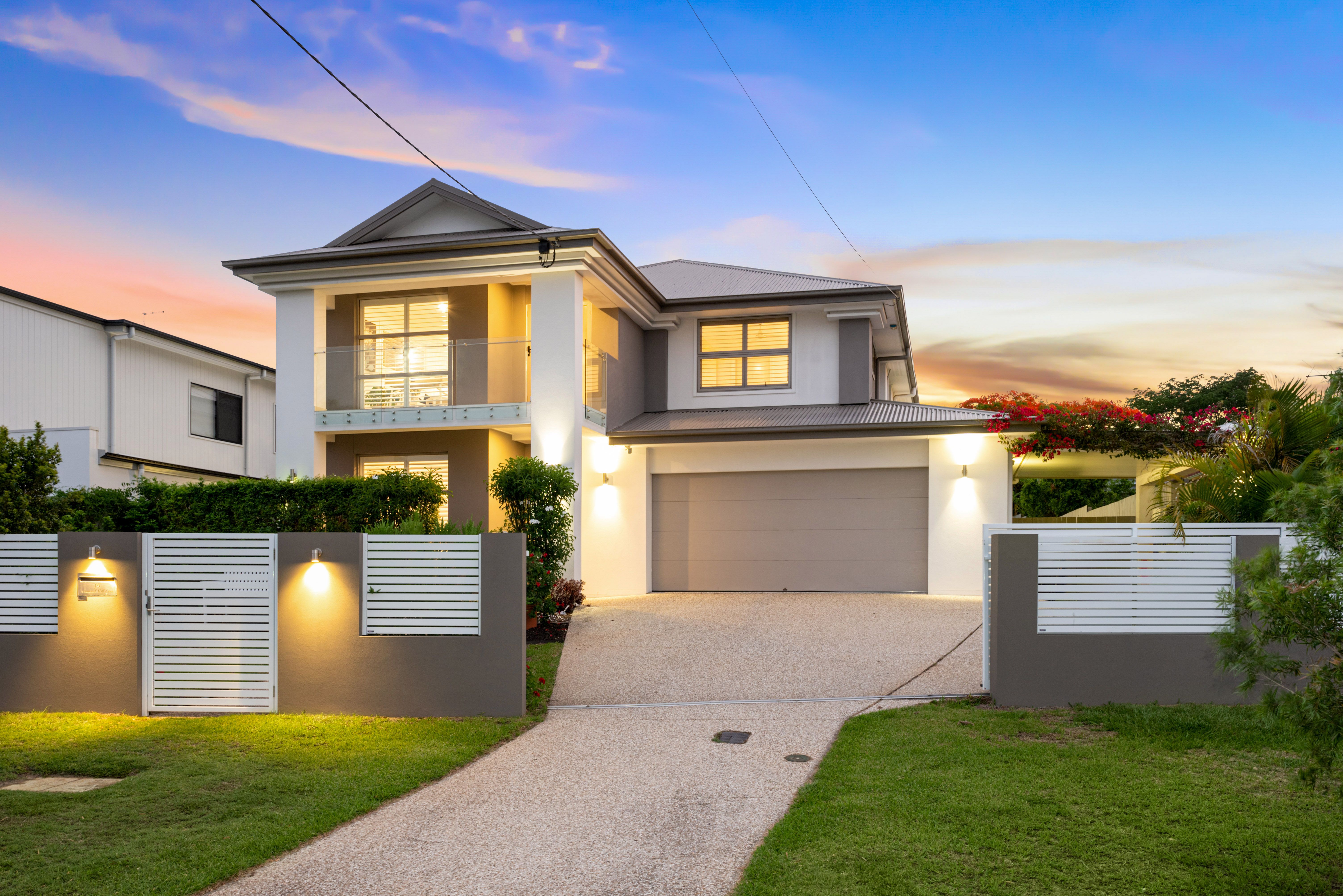 19 Viminal Hill Crescent, Seven Hills QLD 4170