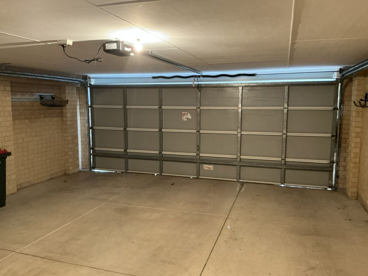 FANTASTIC INVESTMENT OPPRTUNITY IN PERFECT LOCATION — photo 14 of 17