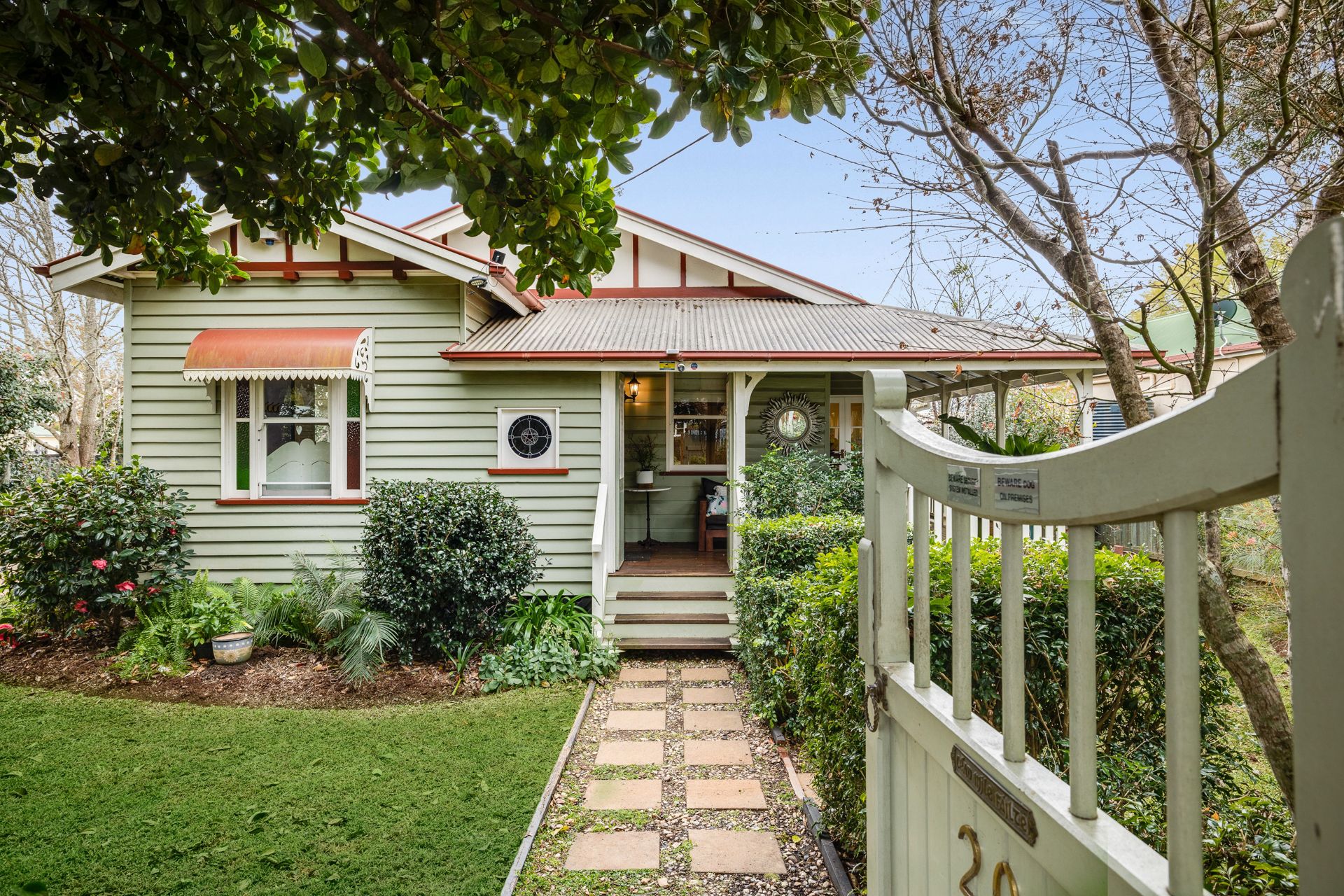 201 Campbell Street, Newtown, QLD 4350