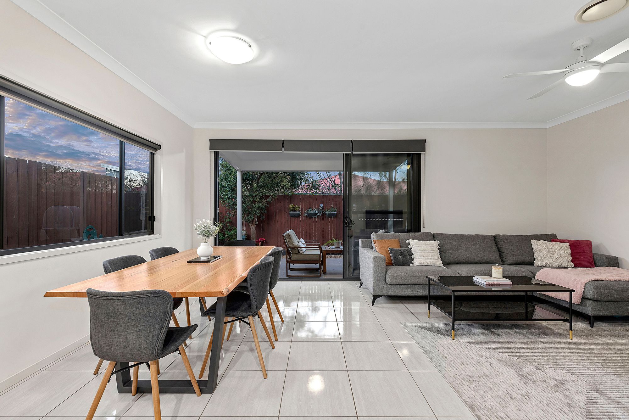 16 Cambridge Street, Carina Heights QLD 4152