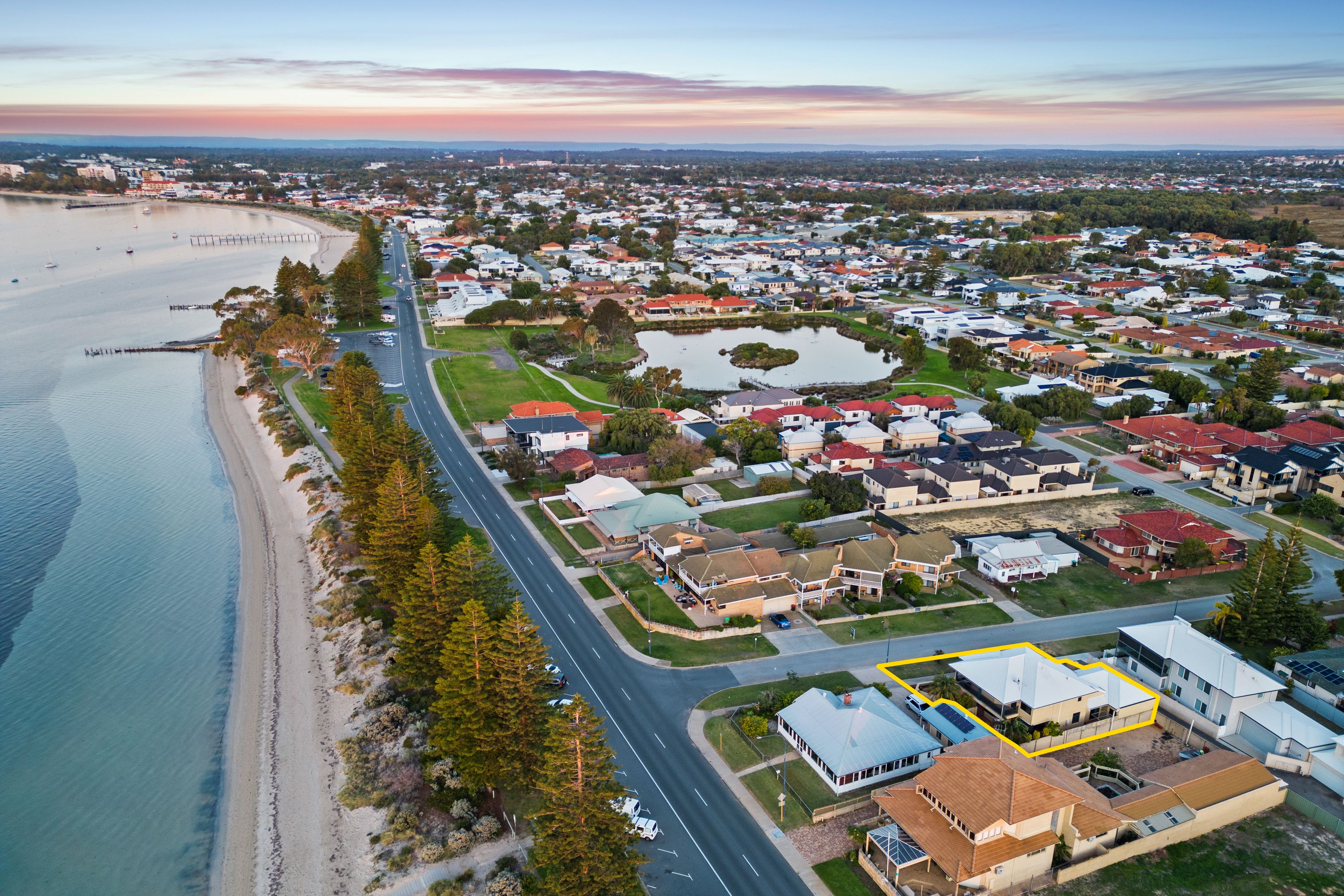 1 Vista Avenue, Rockingham, WA 6168