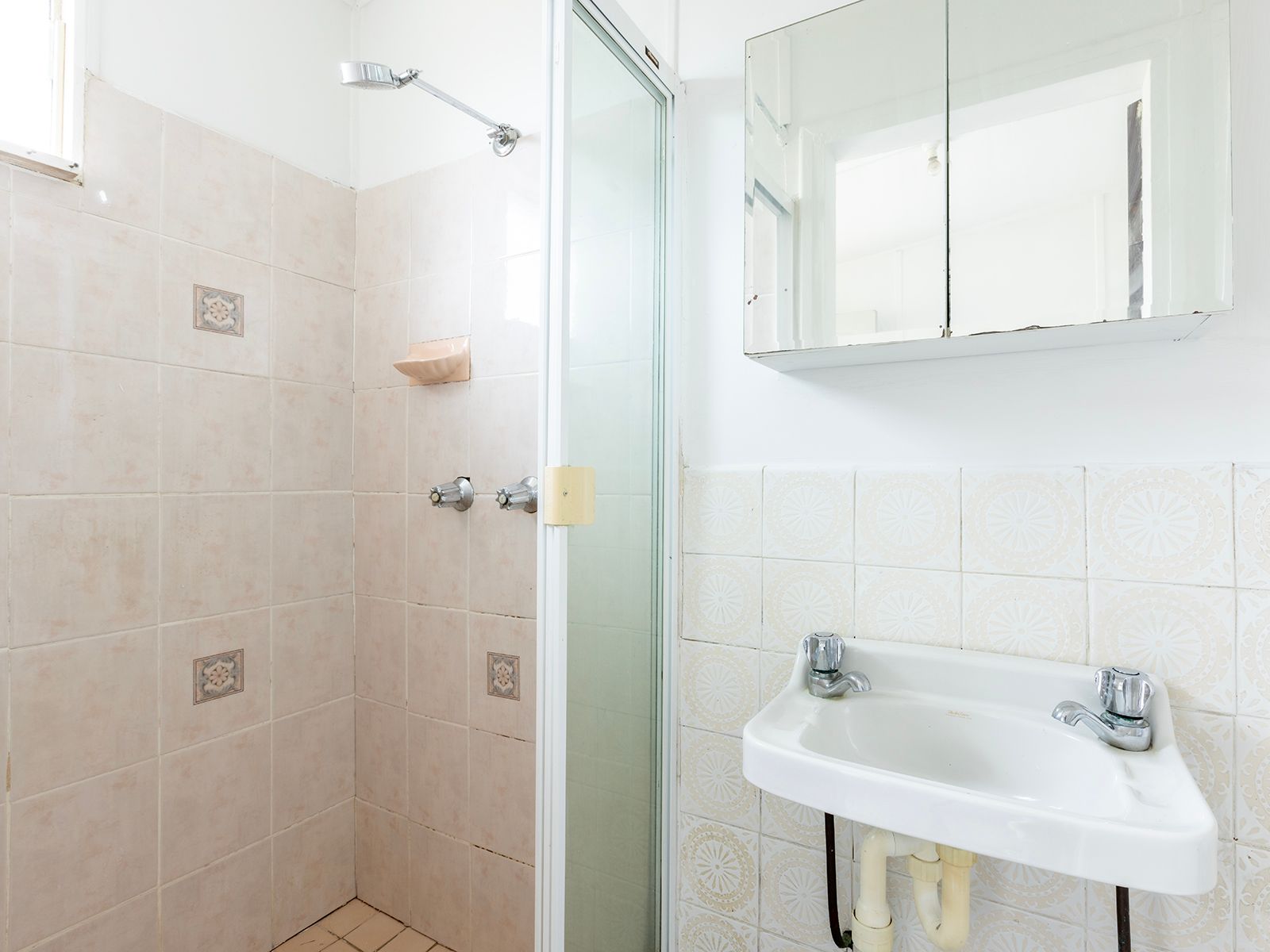 132 Australia Street — photo 4 of 6