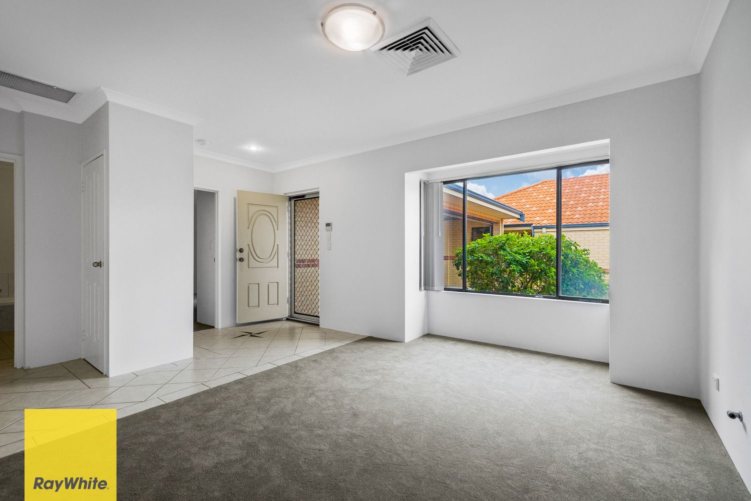 8/1 Ravenswood Drive, Nollamara, WA 6061