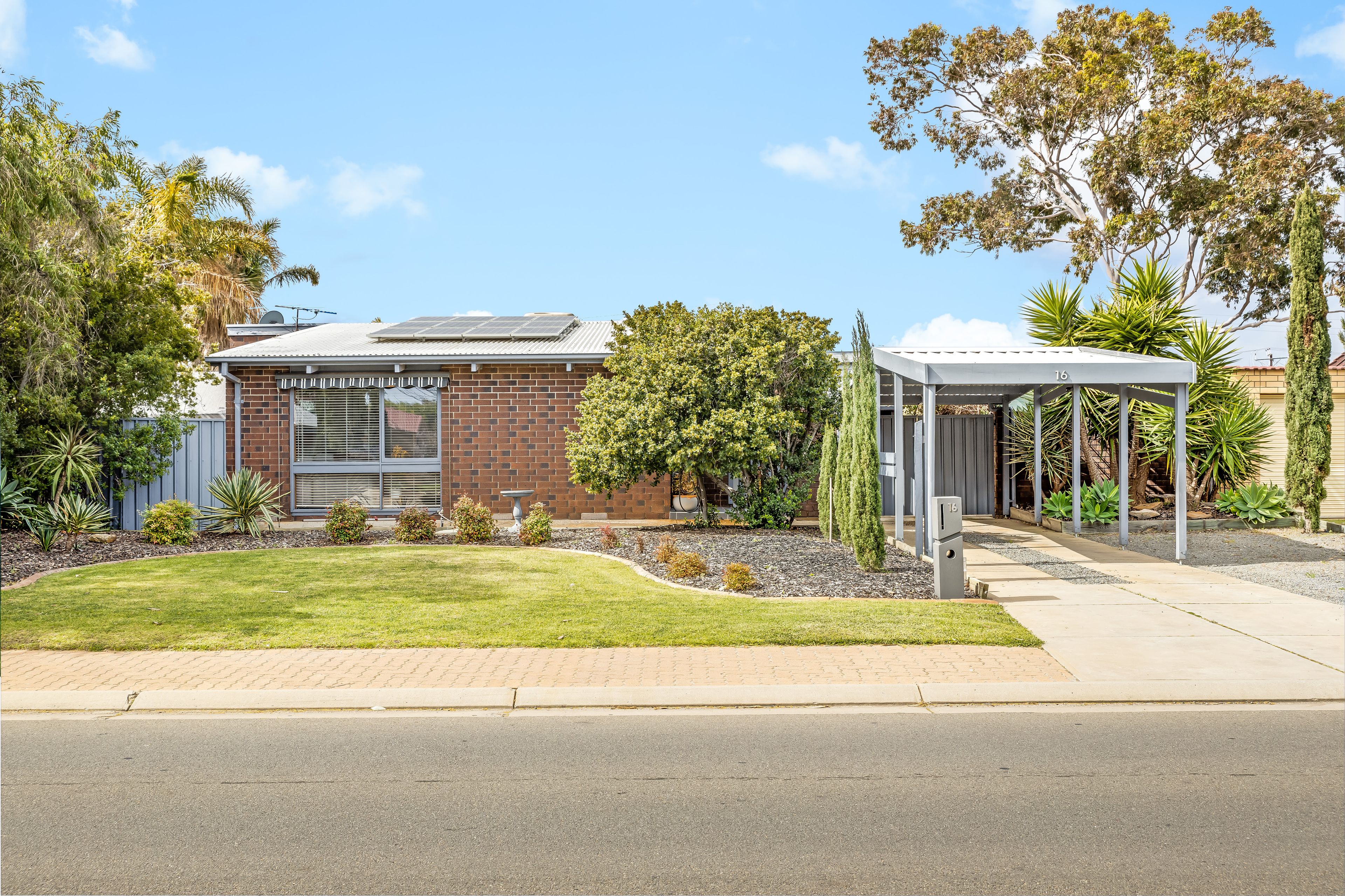 16 Fraser Drive, North Haven, SA 5018