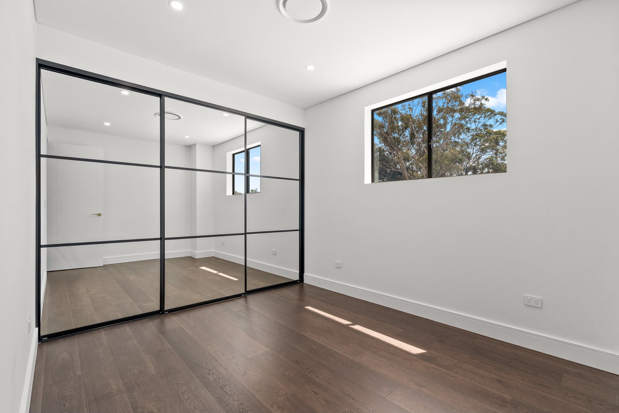 367 Cabramatta Road West — photo 9 of 23