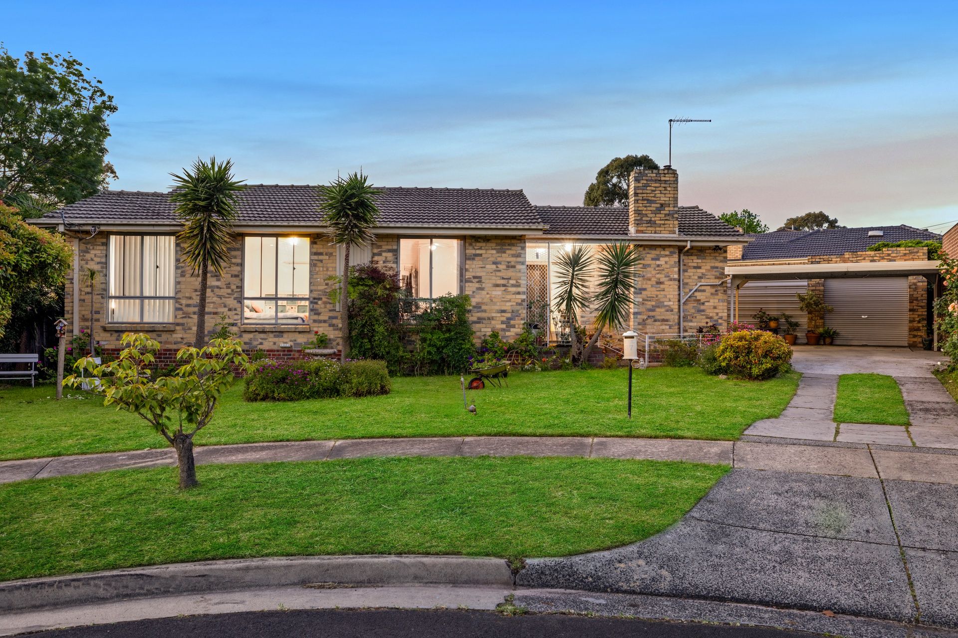 37 Damon Road , Mount Waverley VIC 3149