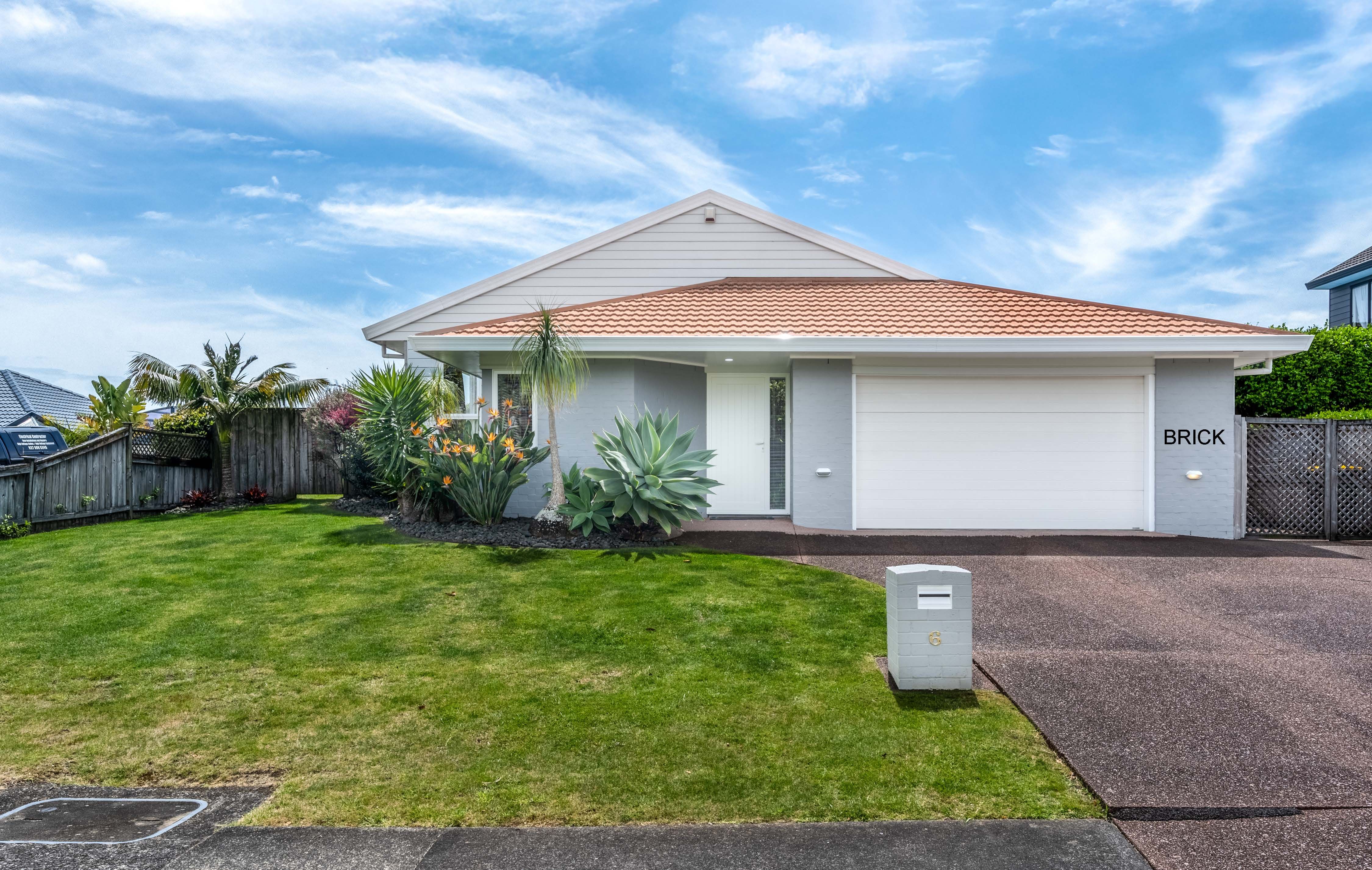 6 Bob Charles Drive, Golflands, Manukau City