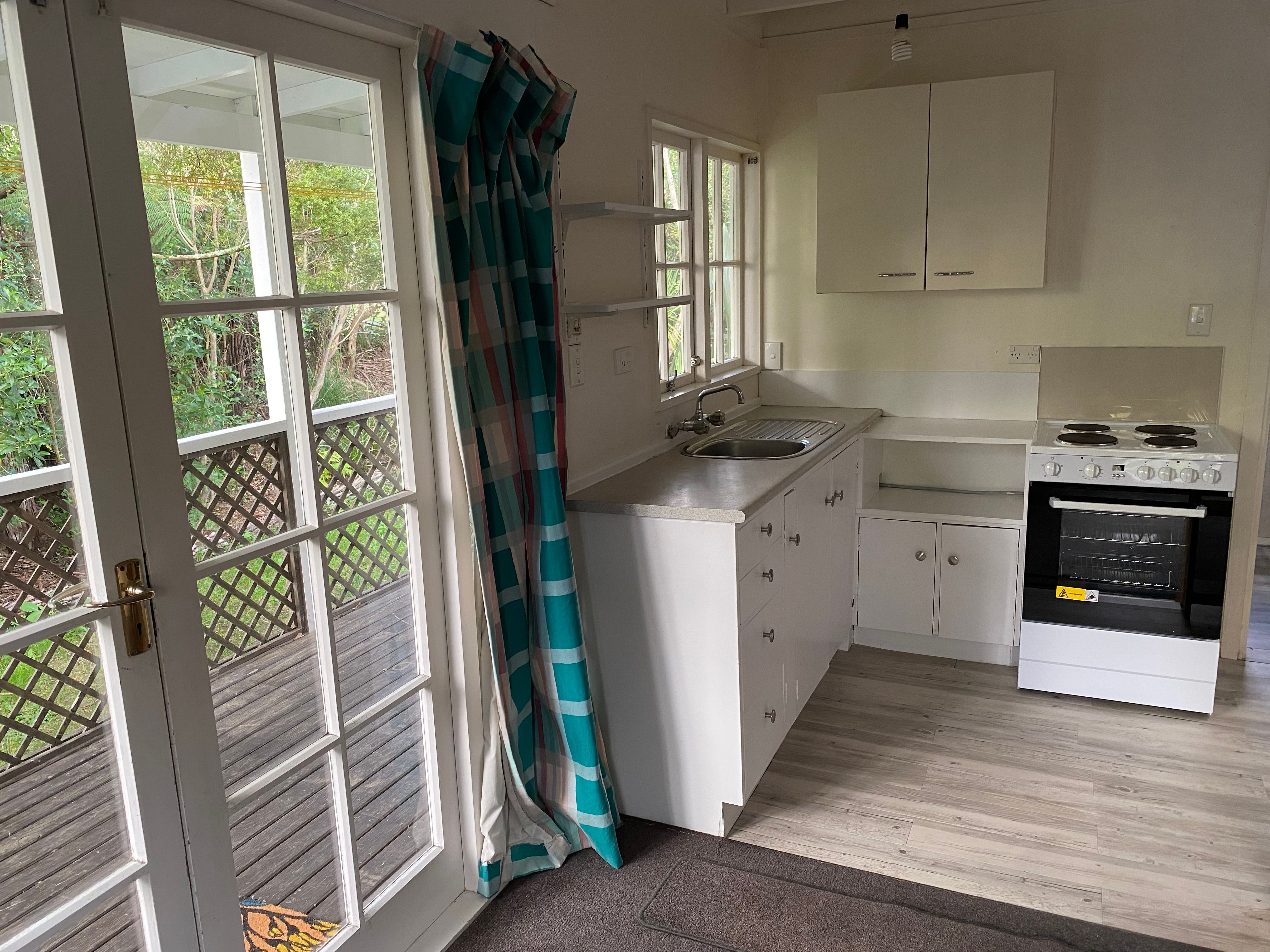 264A Beach Road, Campbells Bay, North Shore City