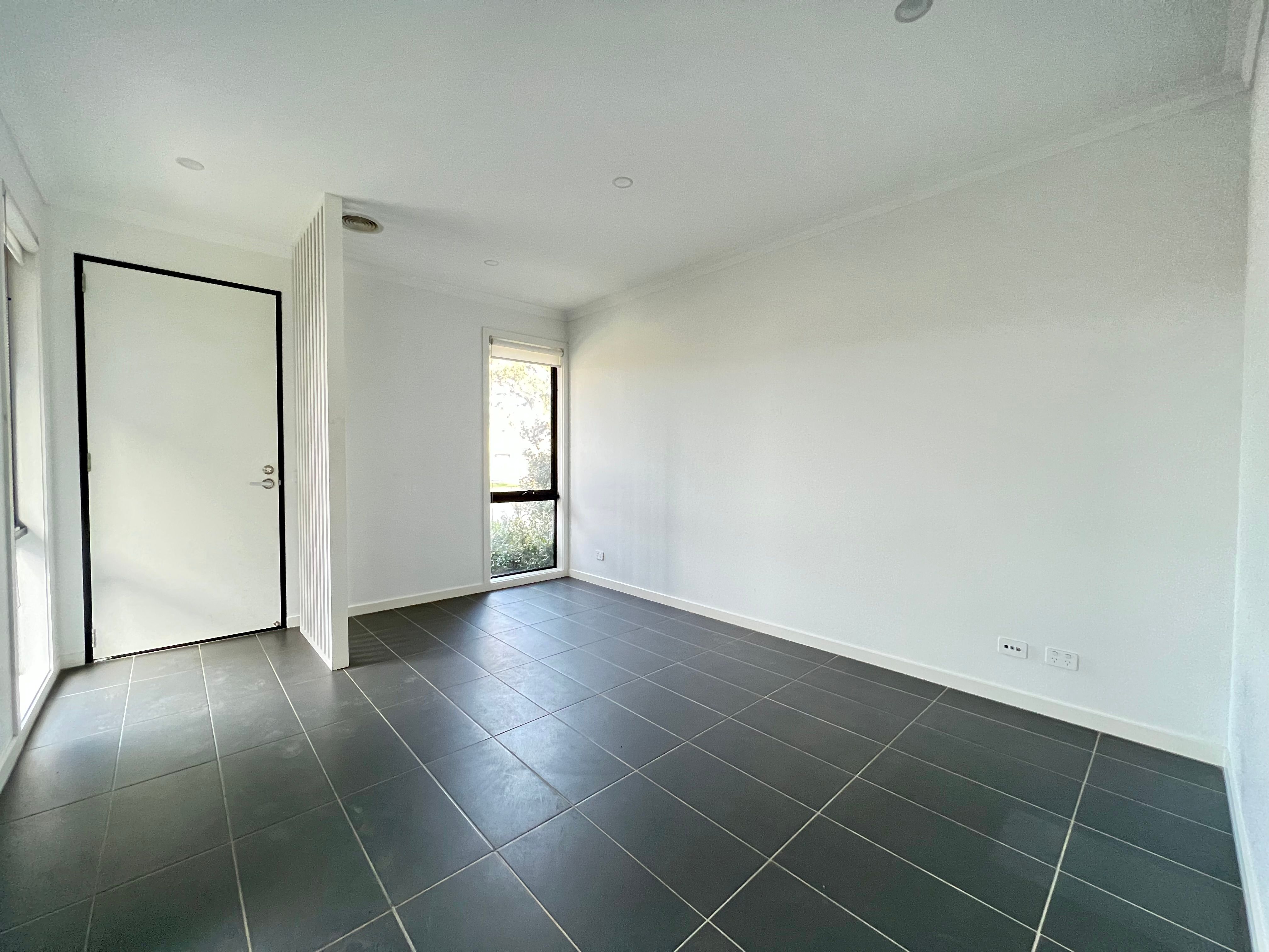 4 Main Road, Clayton South, VIC 3169