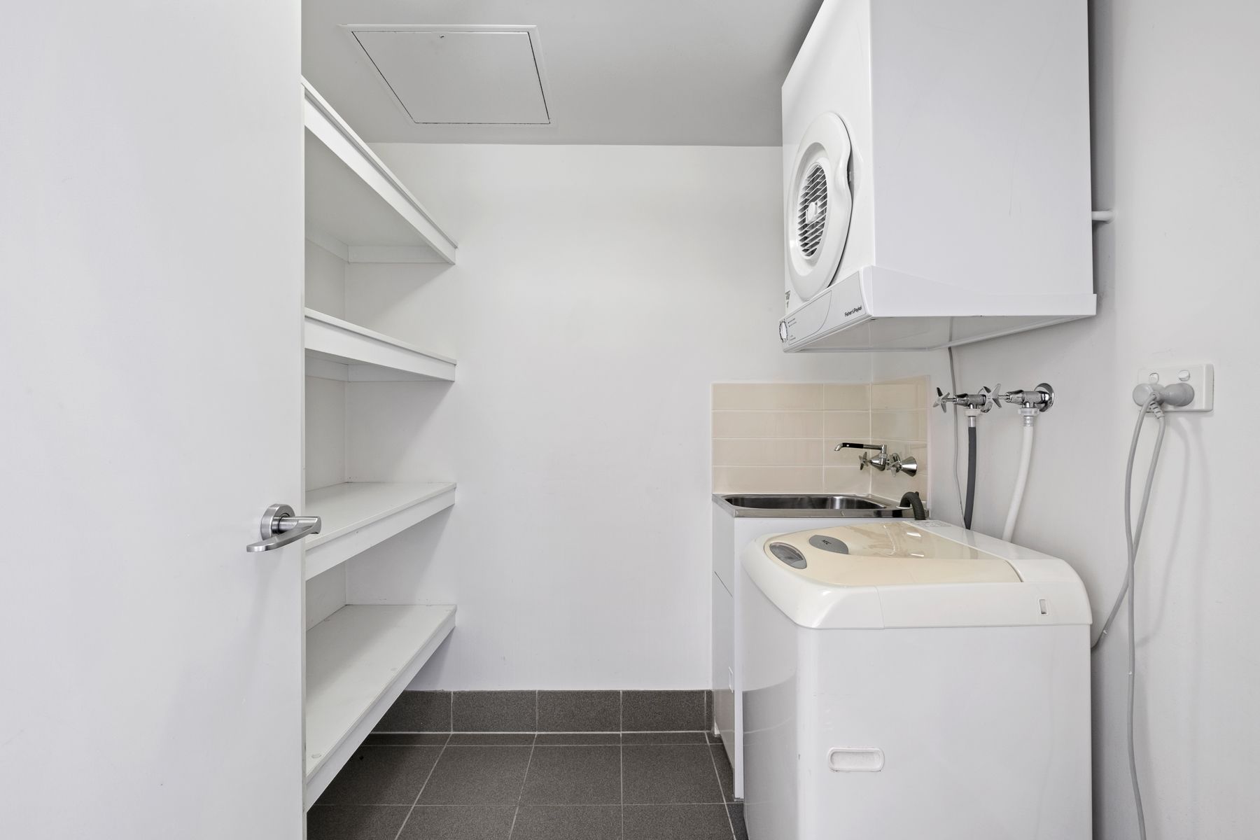 4105/128 Charlotte Street — photo 10 of 17