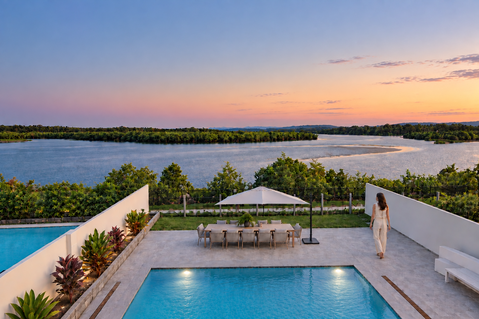 21 Lake Serenity Boulevard — photo from Ray White Surfers Paradise