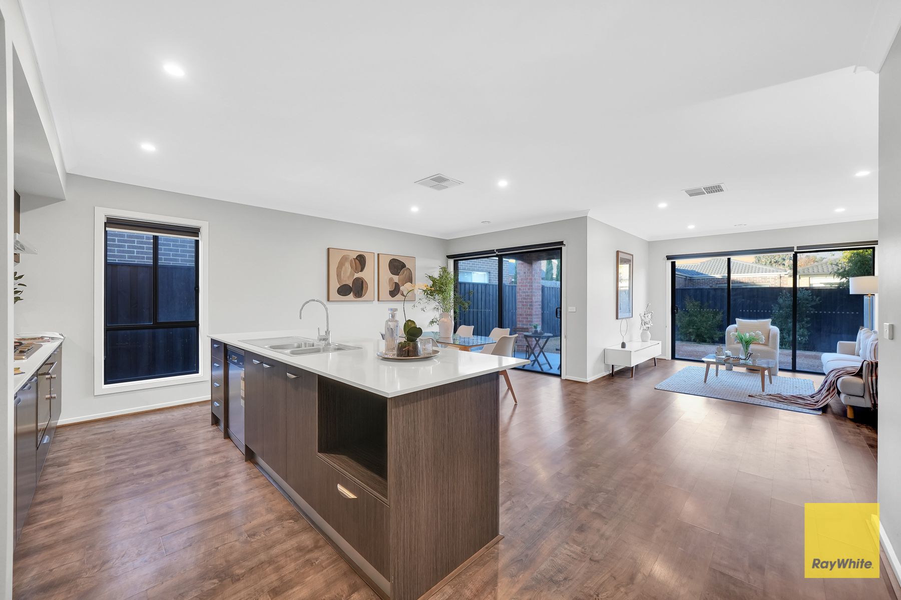 17 Arkins Circuit — photo 6 of 22