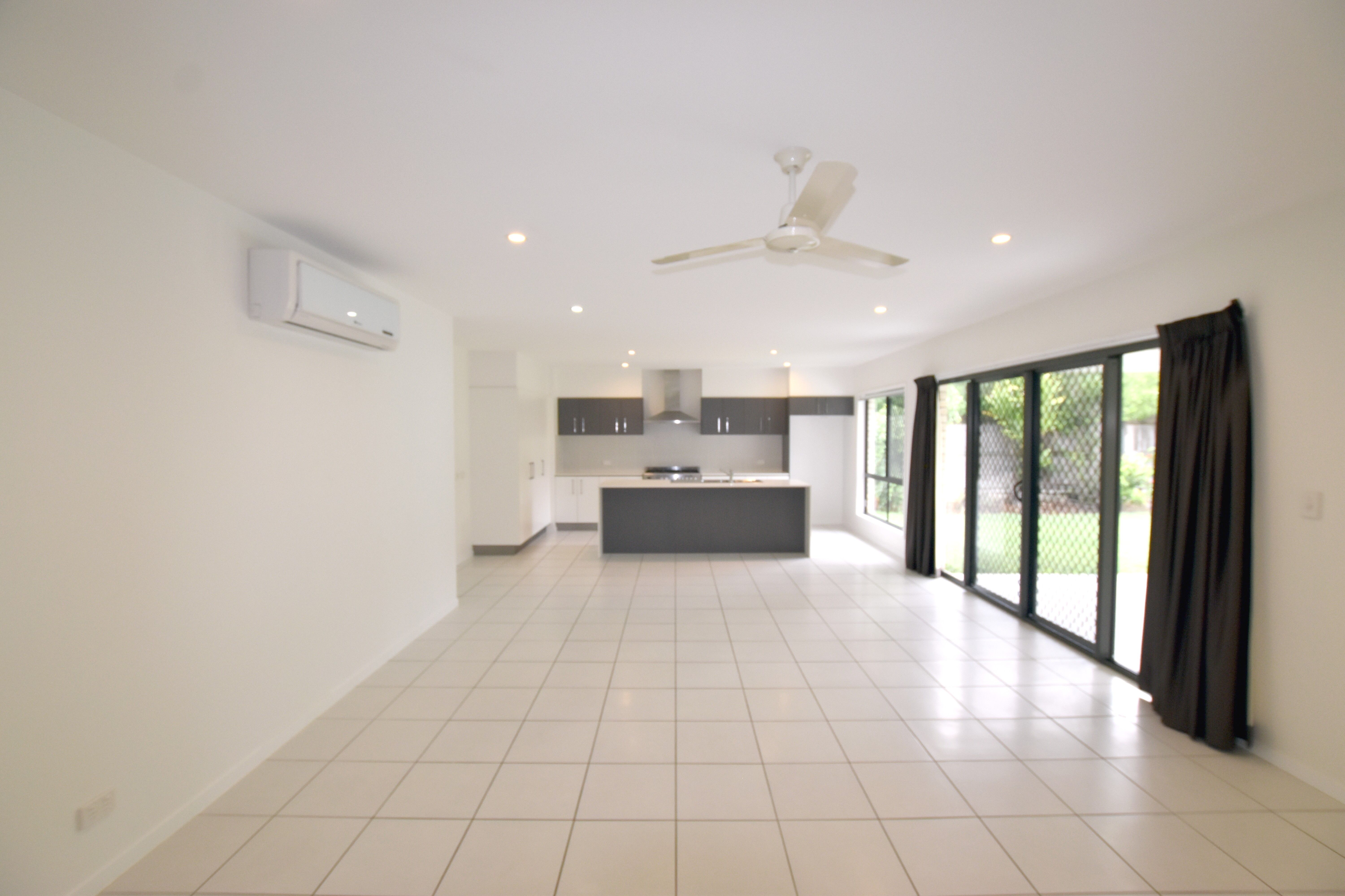 49 Iris Road, Kirkwood, QLD 4680