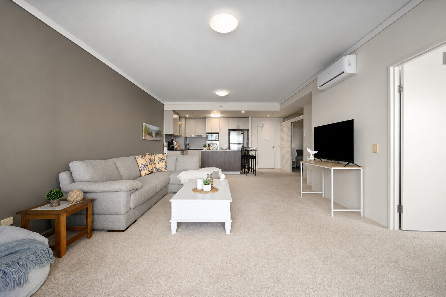 908/360 Marine Parade — photo 10 of 30