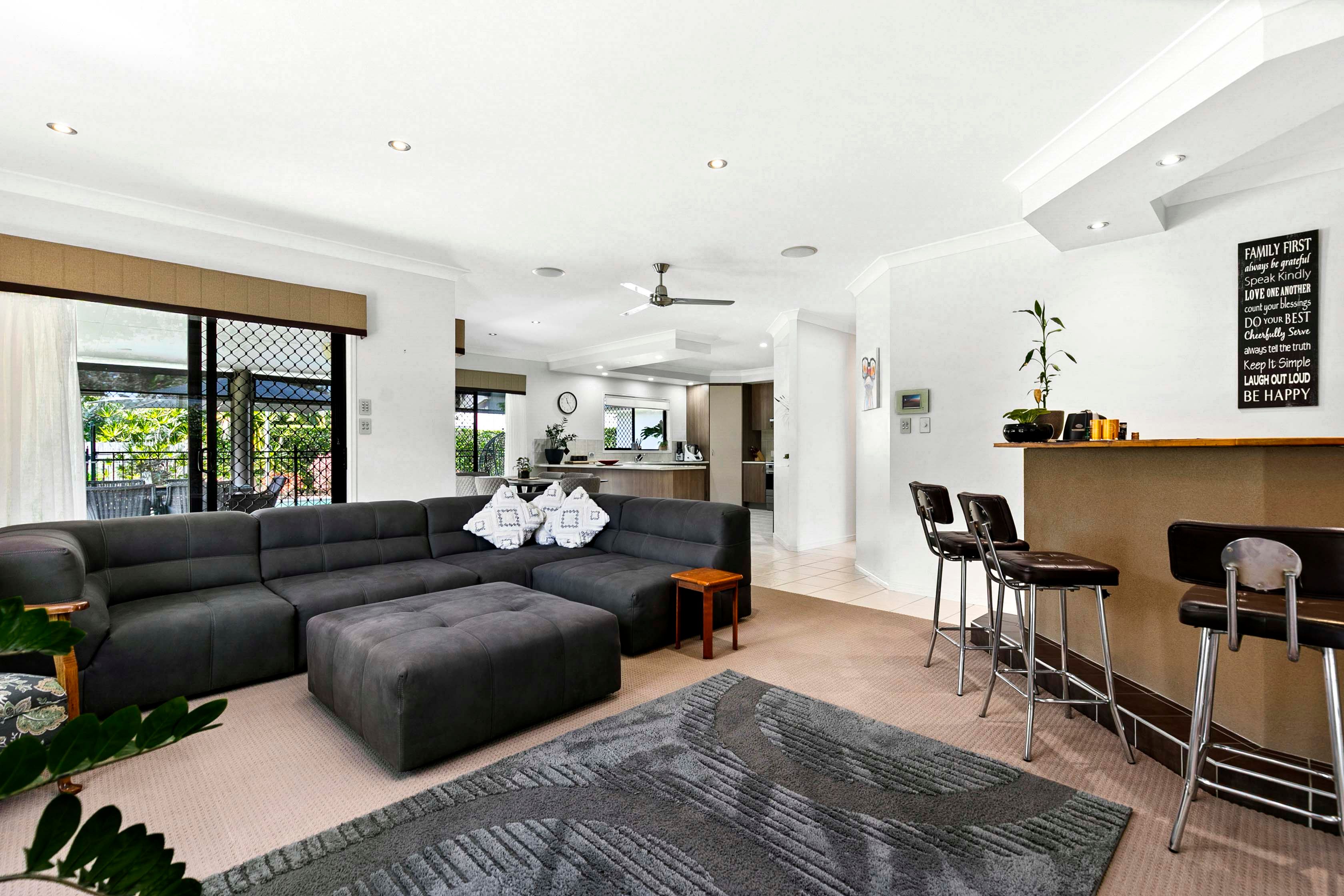 6 Norfolk Court — photo 10 of 30