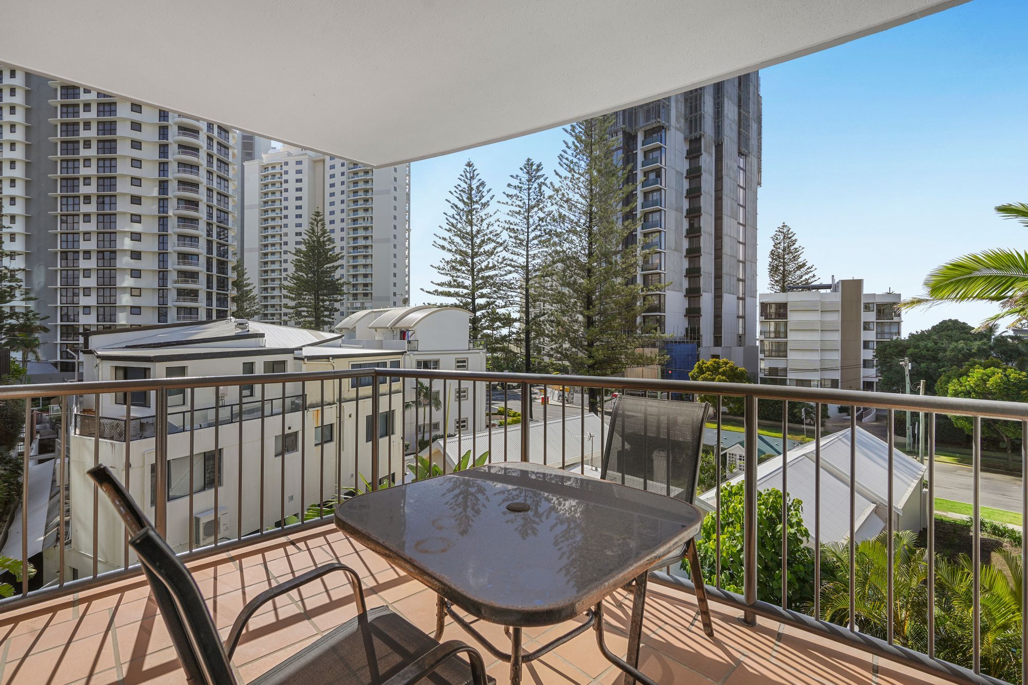 15/93 Old Burleigh Road, Broadbeach, QLD 4218