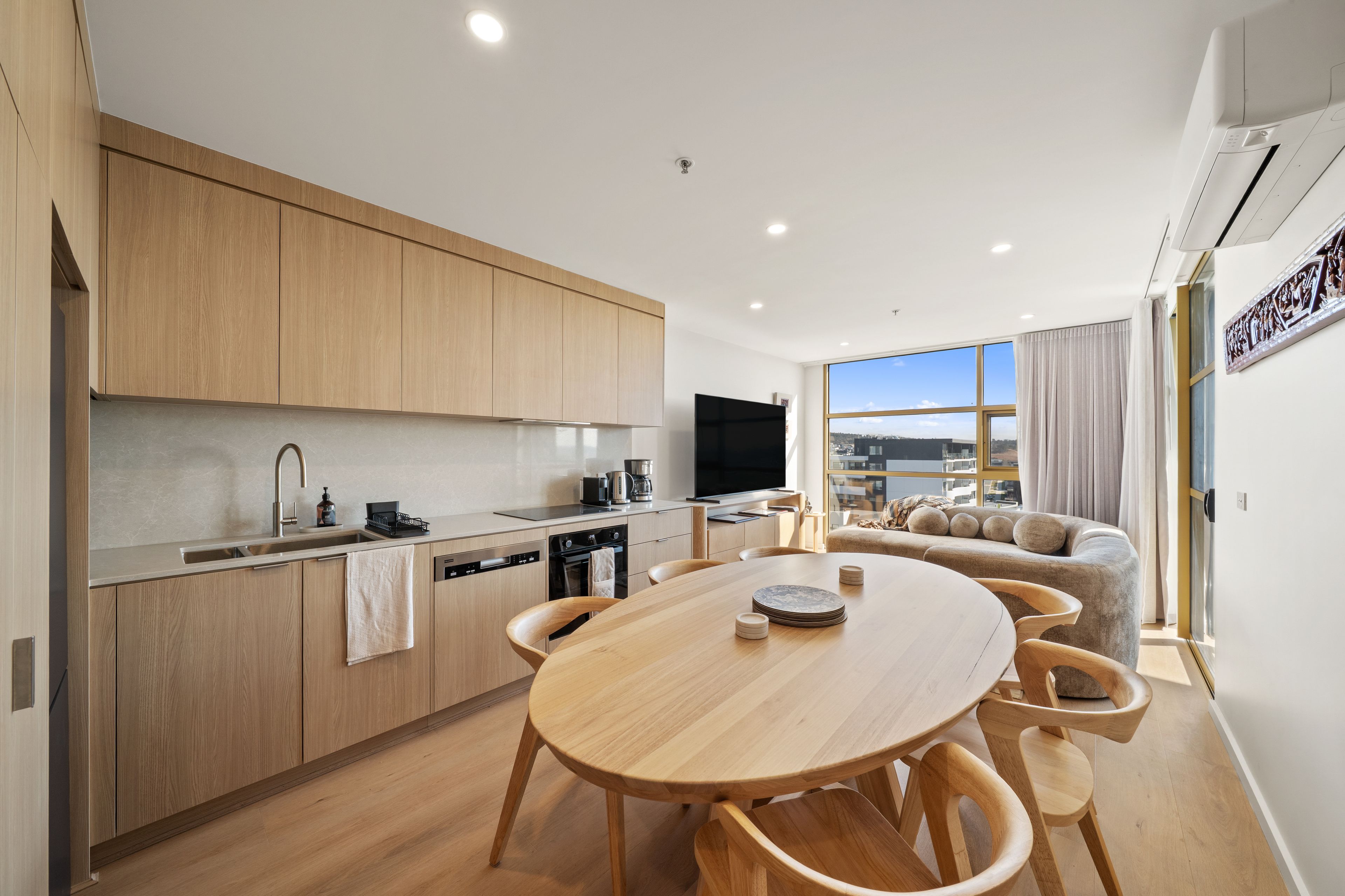 C613/1 Holborow Avenue — photo from Ray White Canberra
