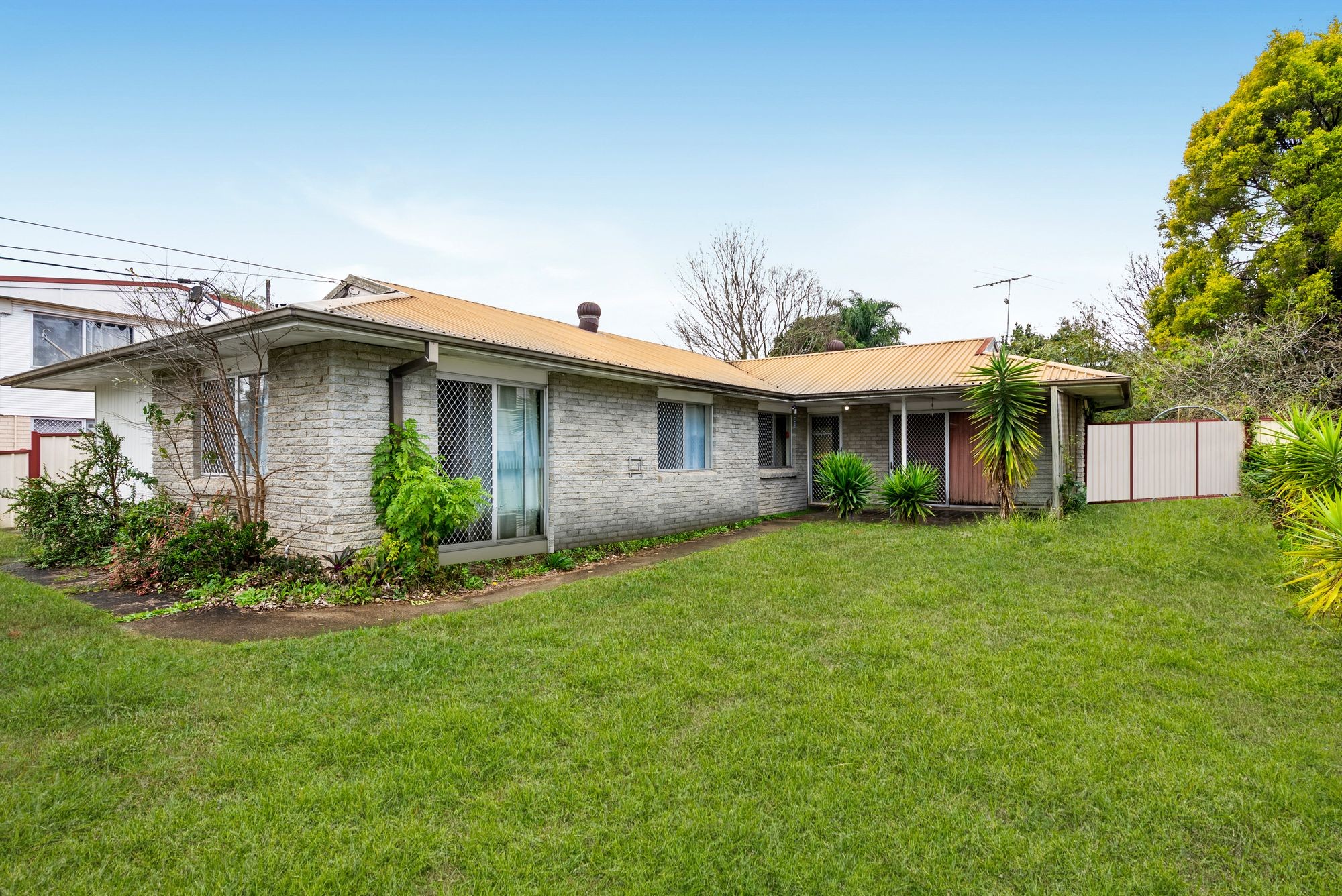 18 Rowan Street, Slacks Creek, QLD 4127