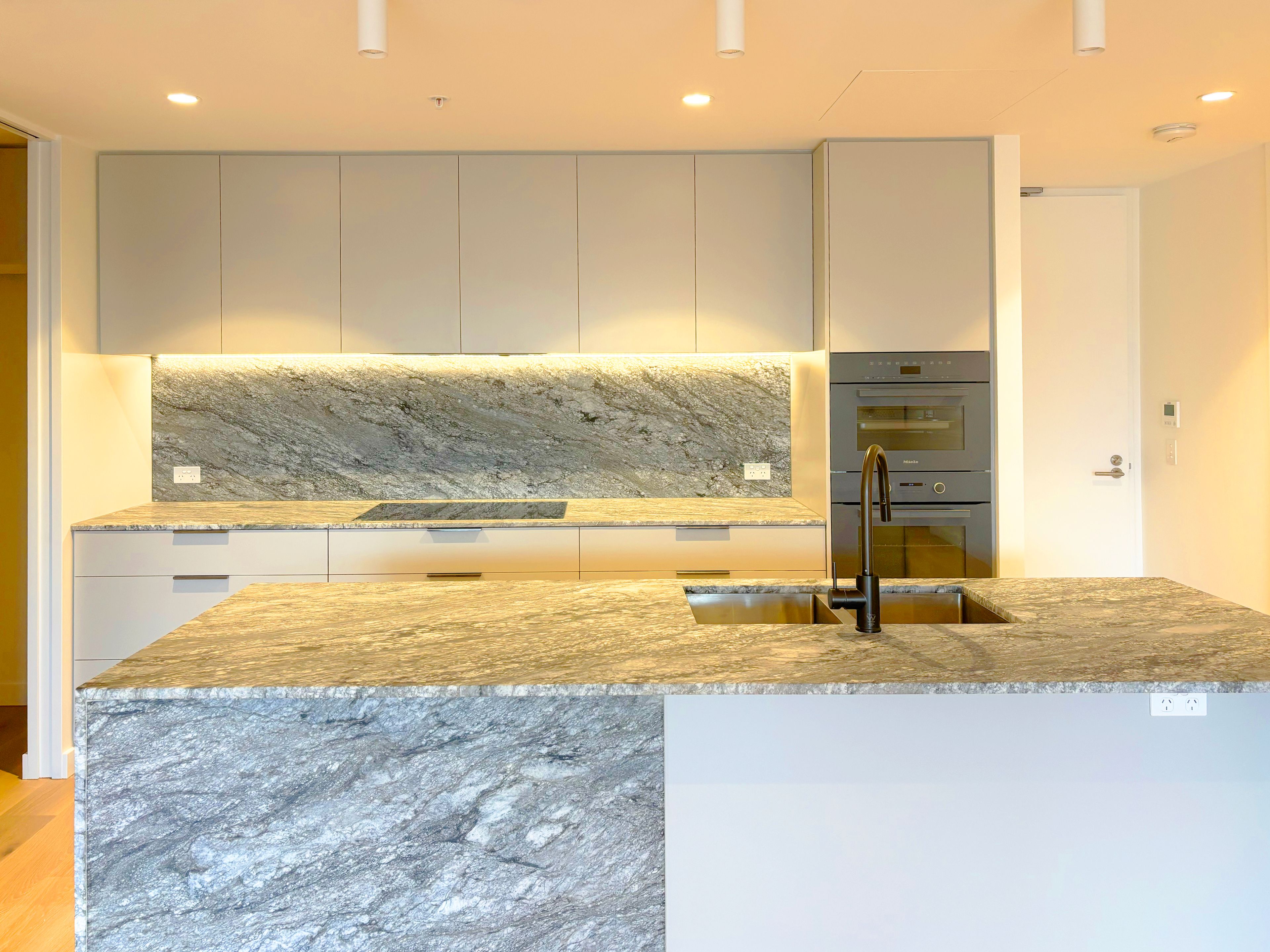 305/7 Weightman Street — photo 5 of 27