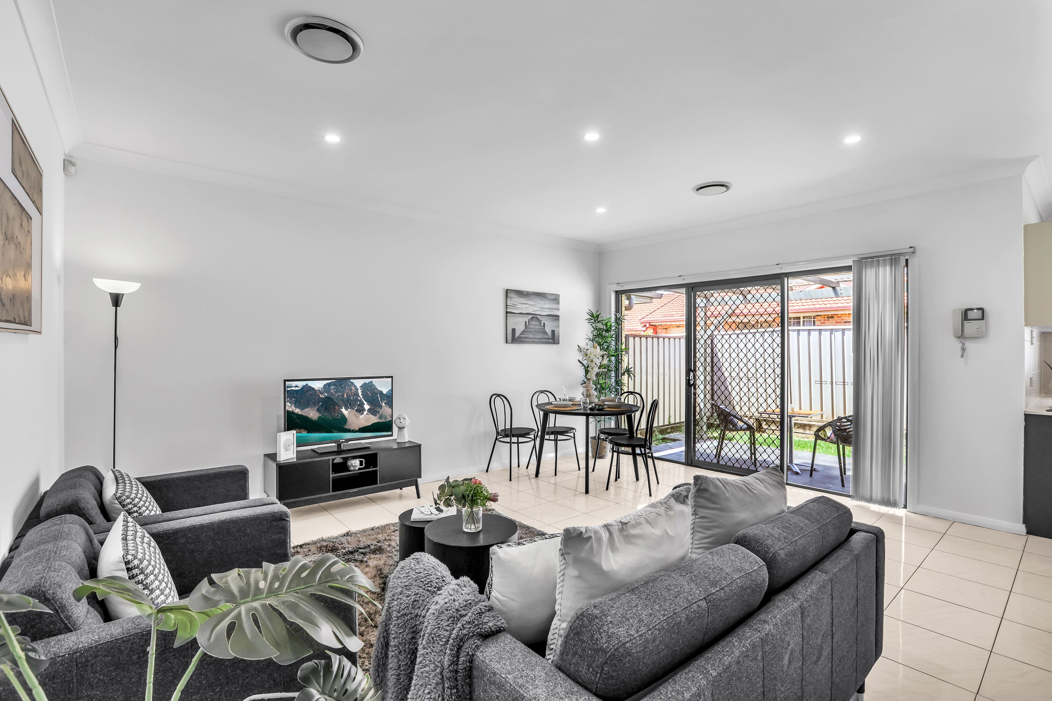 8/44 Girraween Road, Girraween, NSW 2145