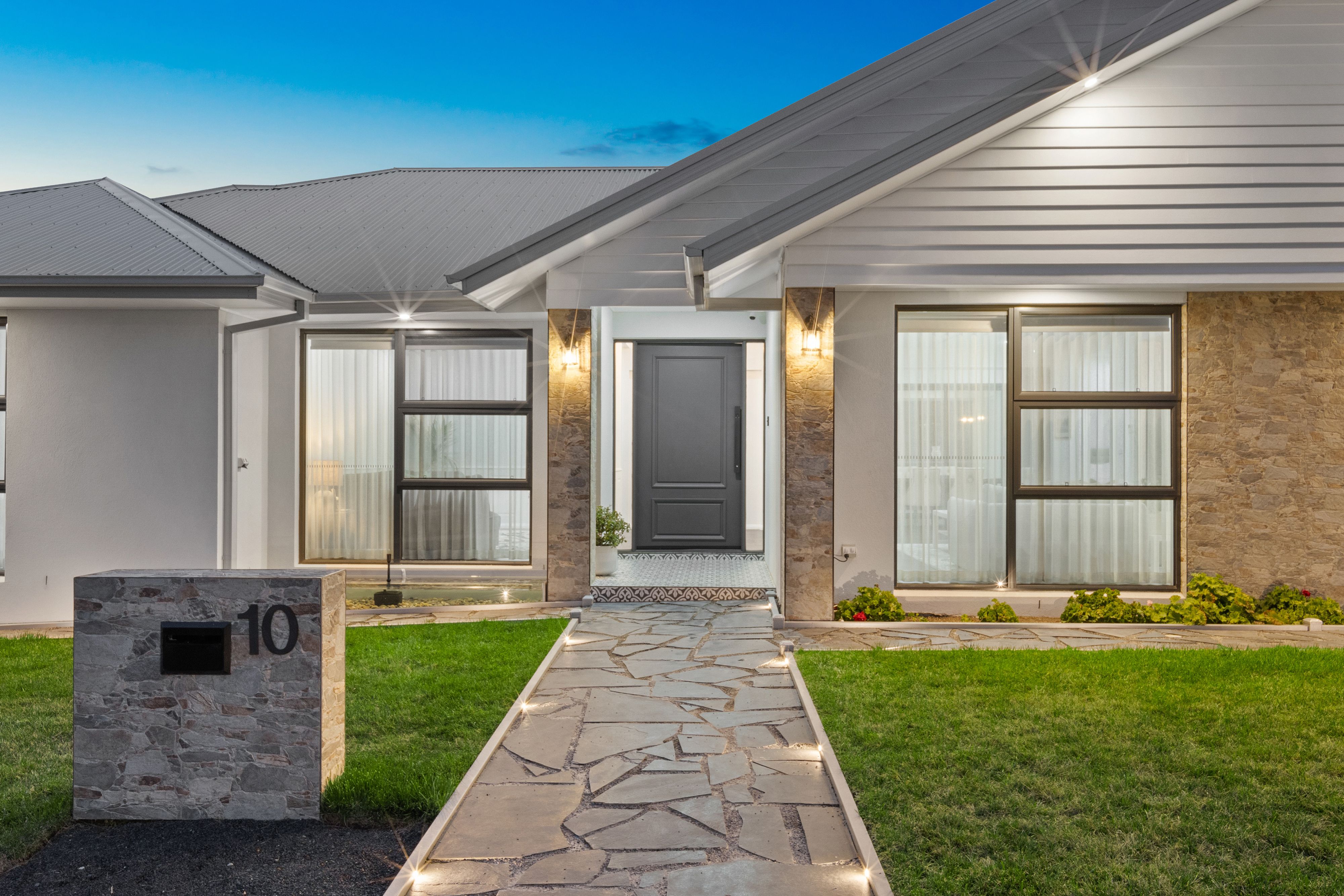 10 Chaloupka Street, WHITLAM, ACT 2611