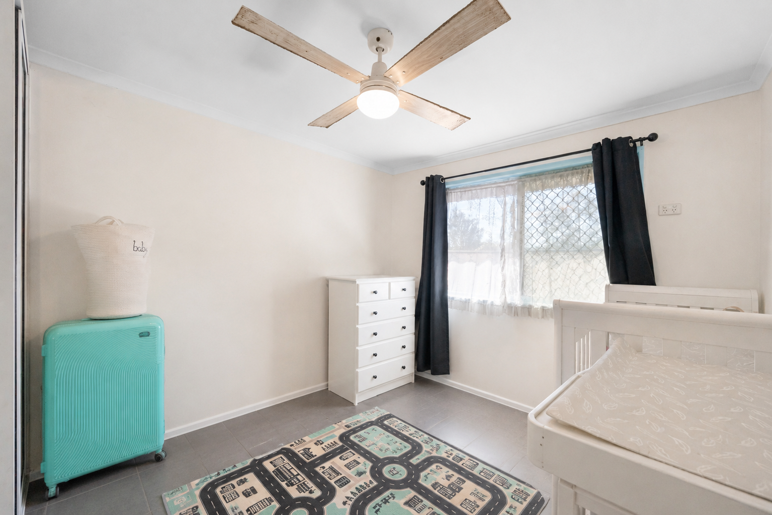 831 Kingston Road — photo 10 of 15