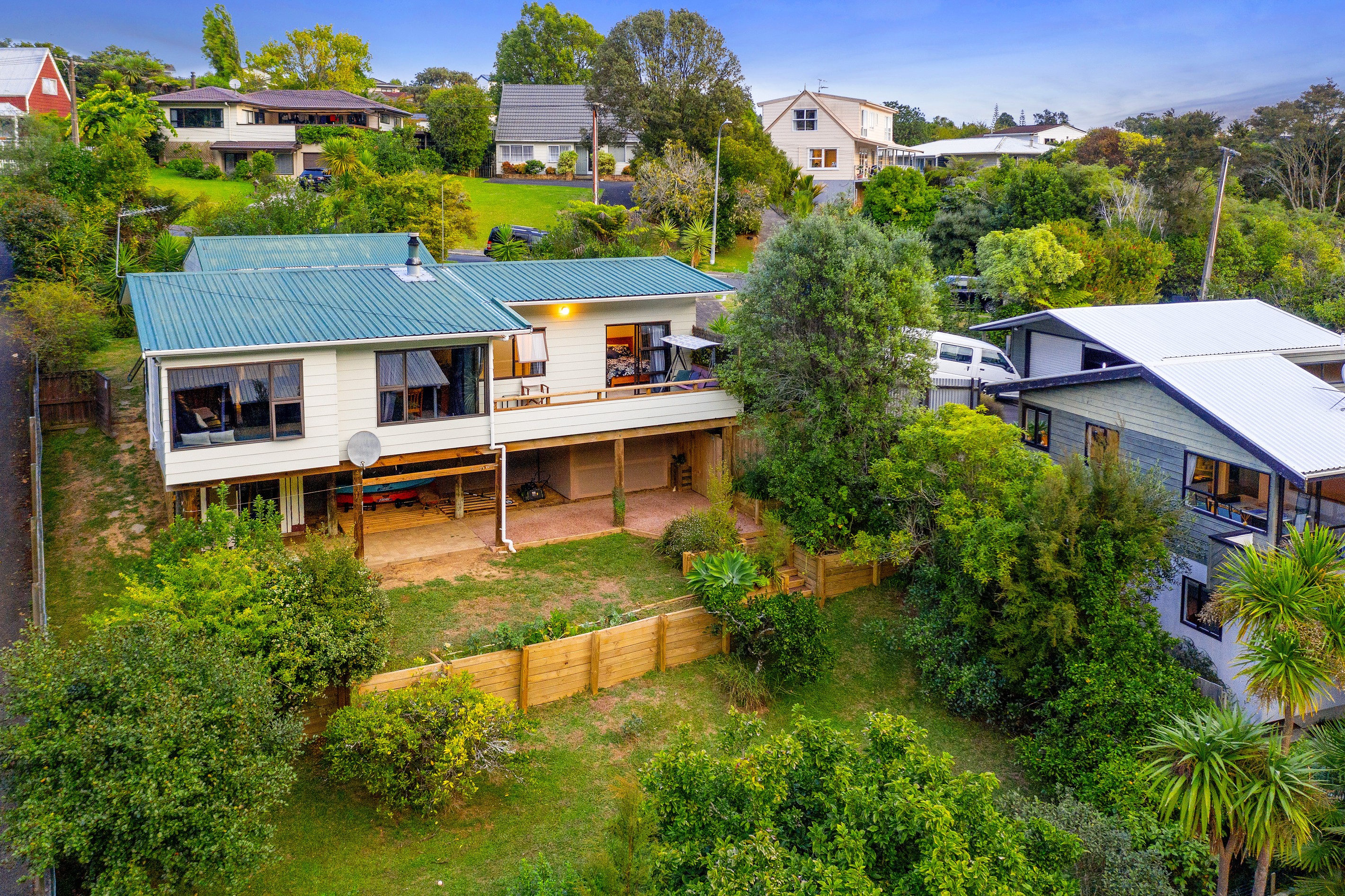 163 Glendhu Road, Glenfield, North Shore City