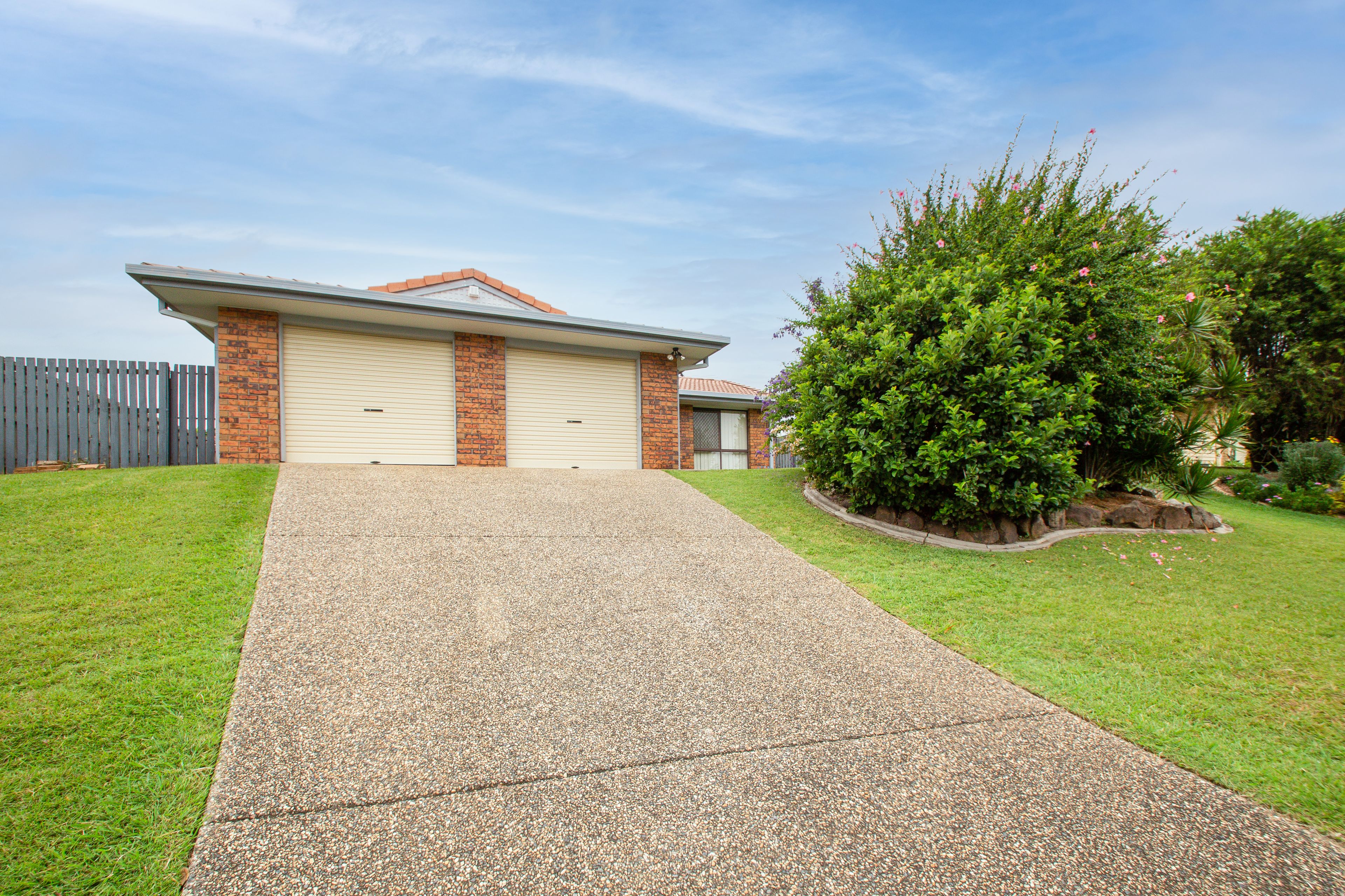 15 Cowley Drive, Flinders View, QLD 4305