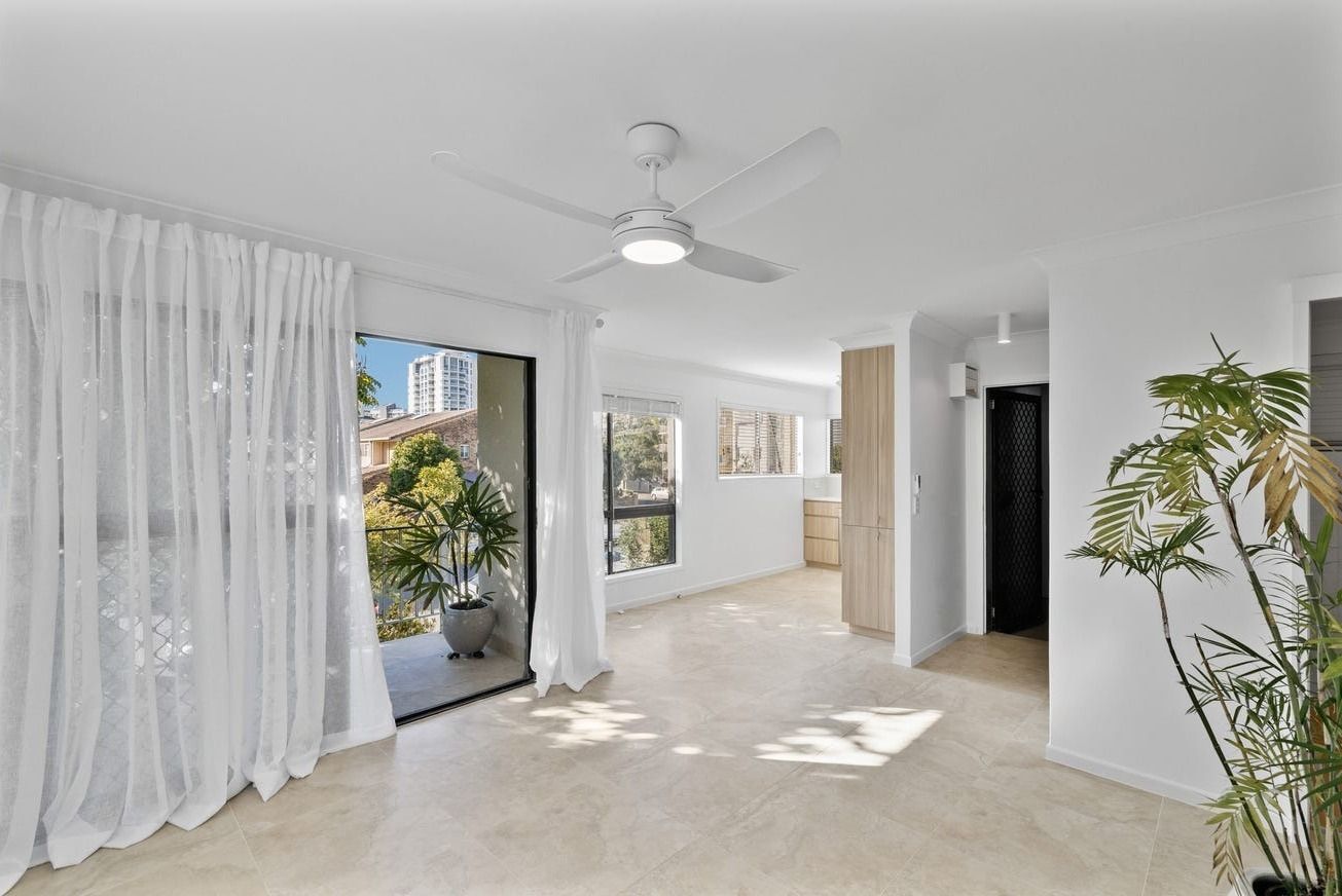1/5 Richards Street — photo 3 of 9