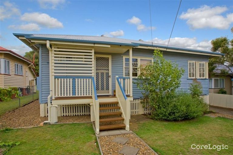 16 Rowton Street, Holland Park, QLD 4121