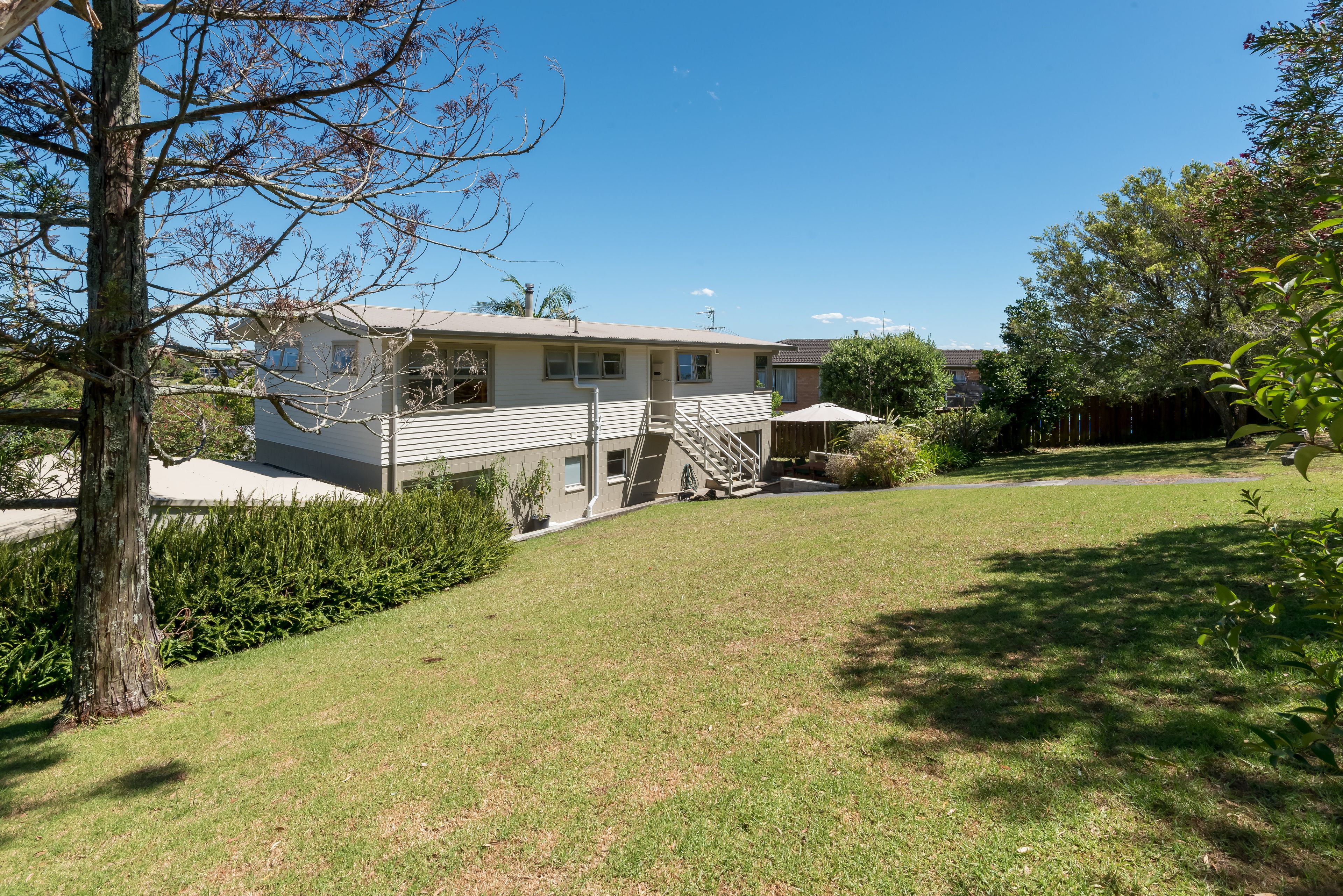 7 Robbies Road, Shelly Park, Manukau City