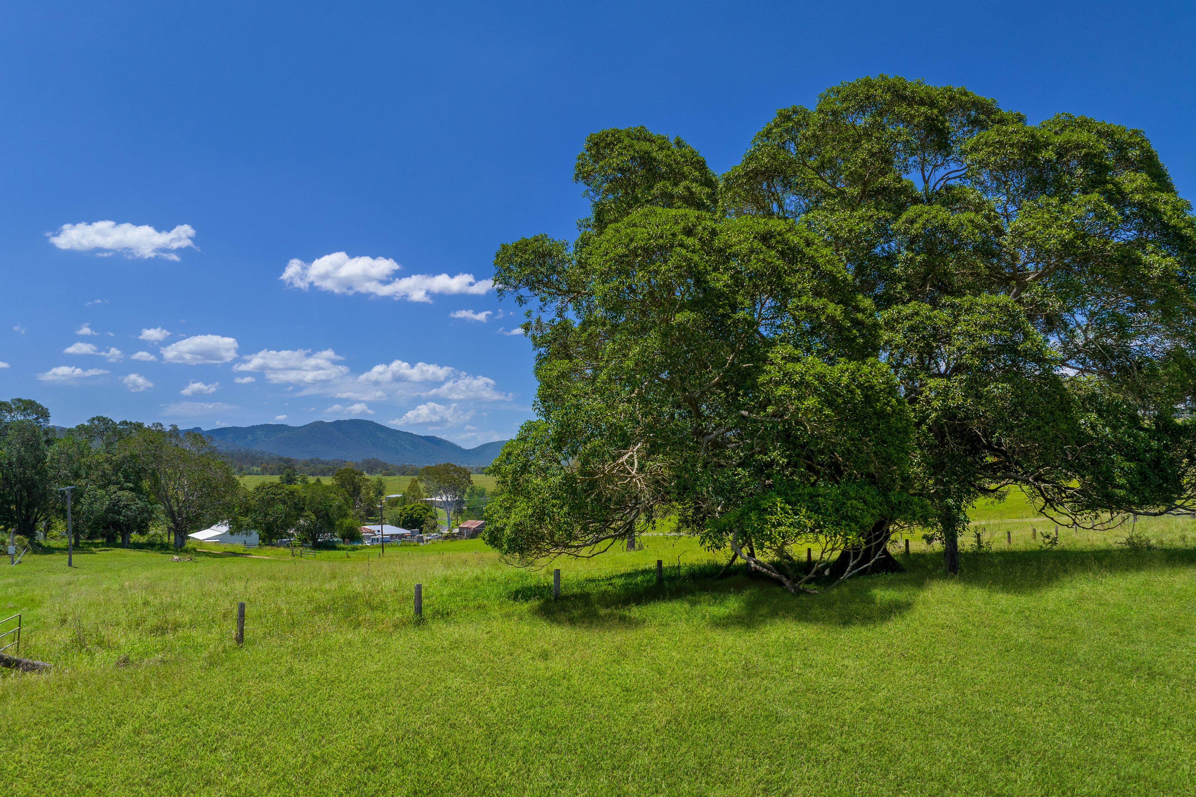 32 Booker Street, Woolooga, QLD 4570